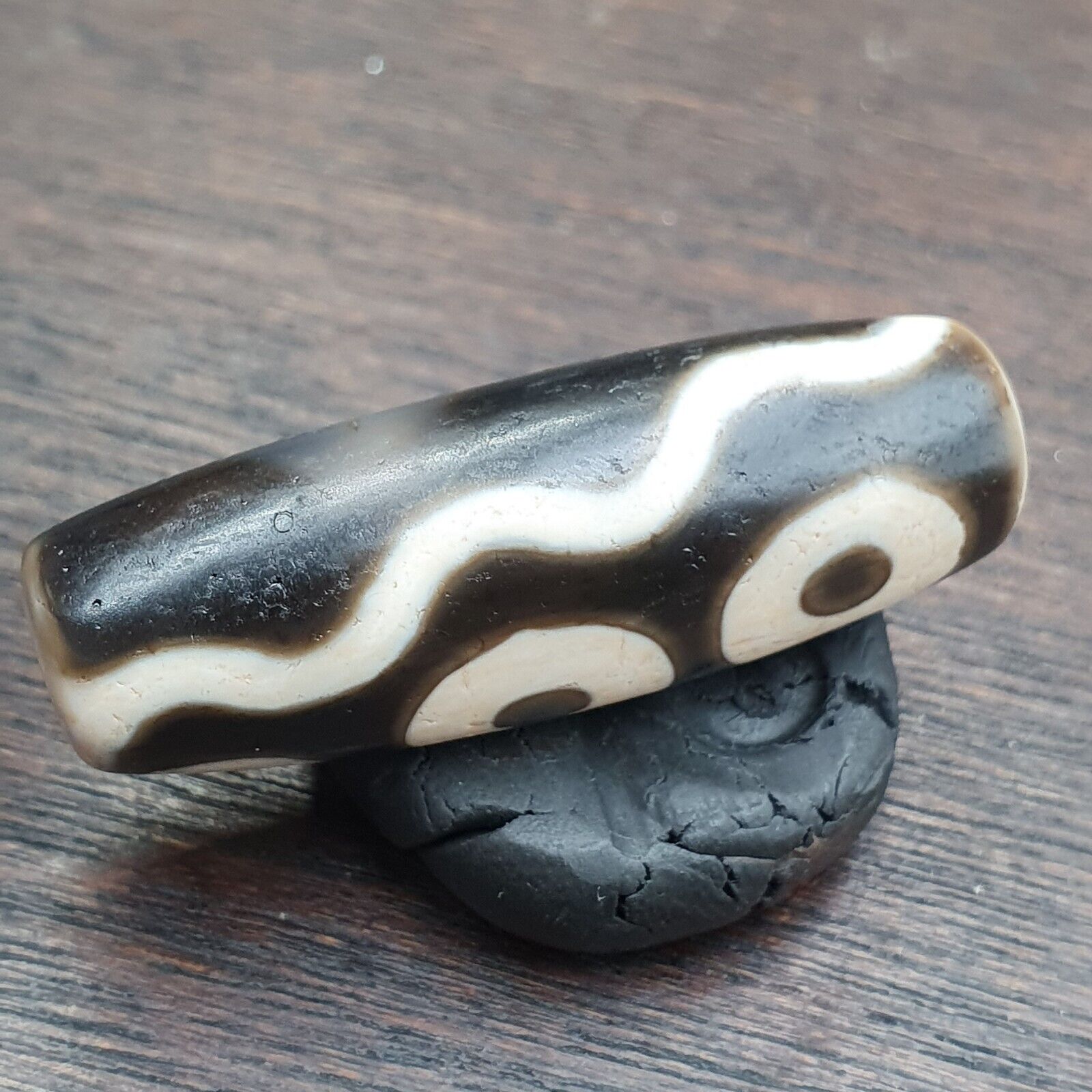 Rare Agate Old Indo Tibetan Agate 4 Falling Eyes Agate stone Dzi  Bead Amulet