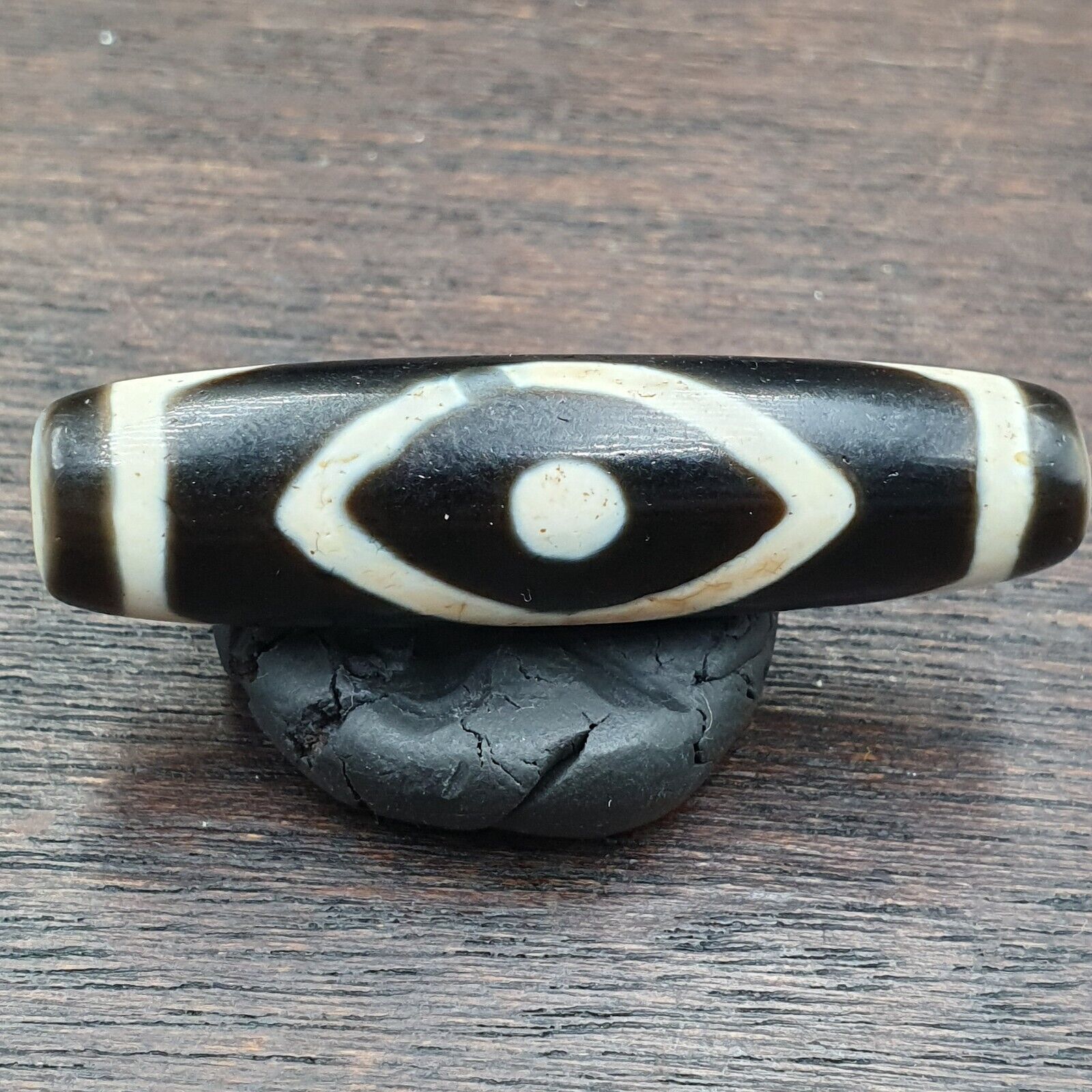 Tibetan Nepalese Himalayan Old Dzi Unique 3 eye Bead Amulet