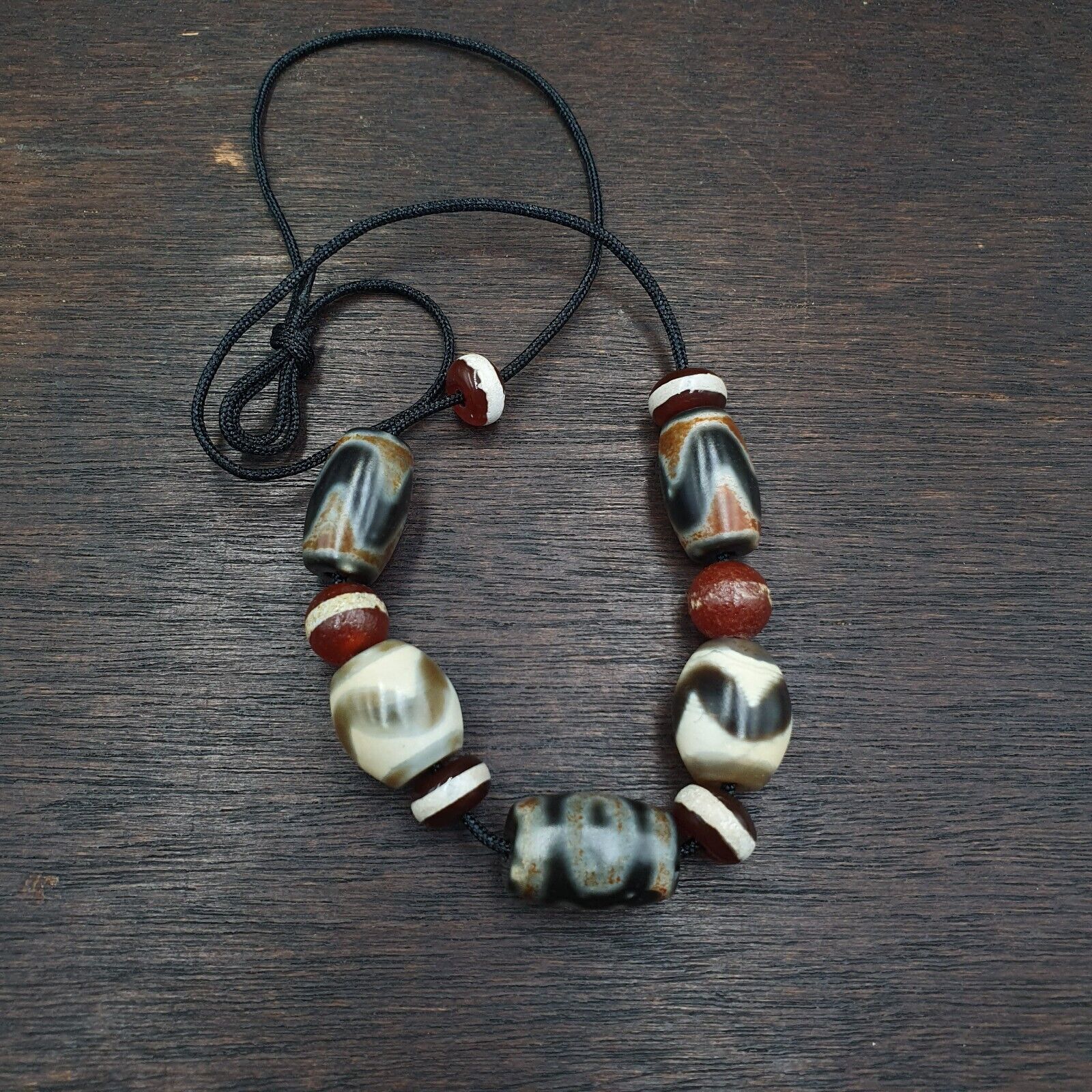 LOT 11 Beads Old Dzi Tibetan Himalayan Protective Agate Beads Amulets