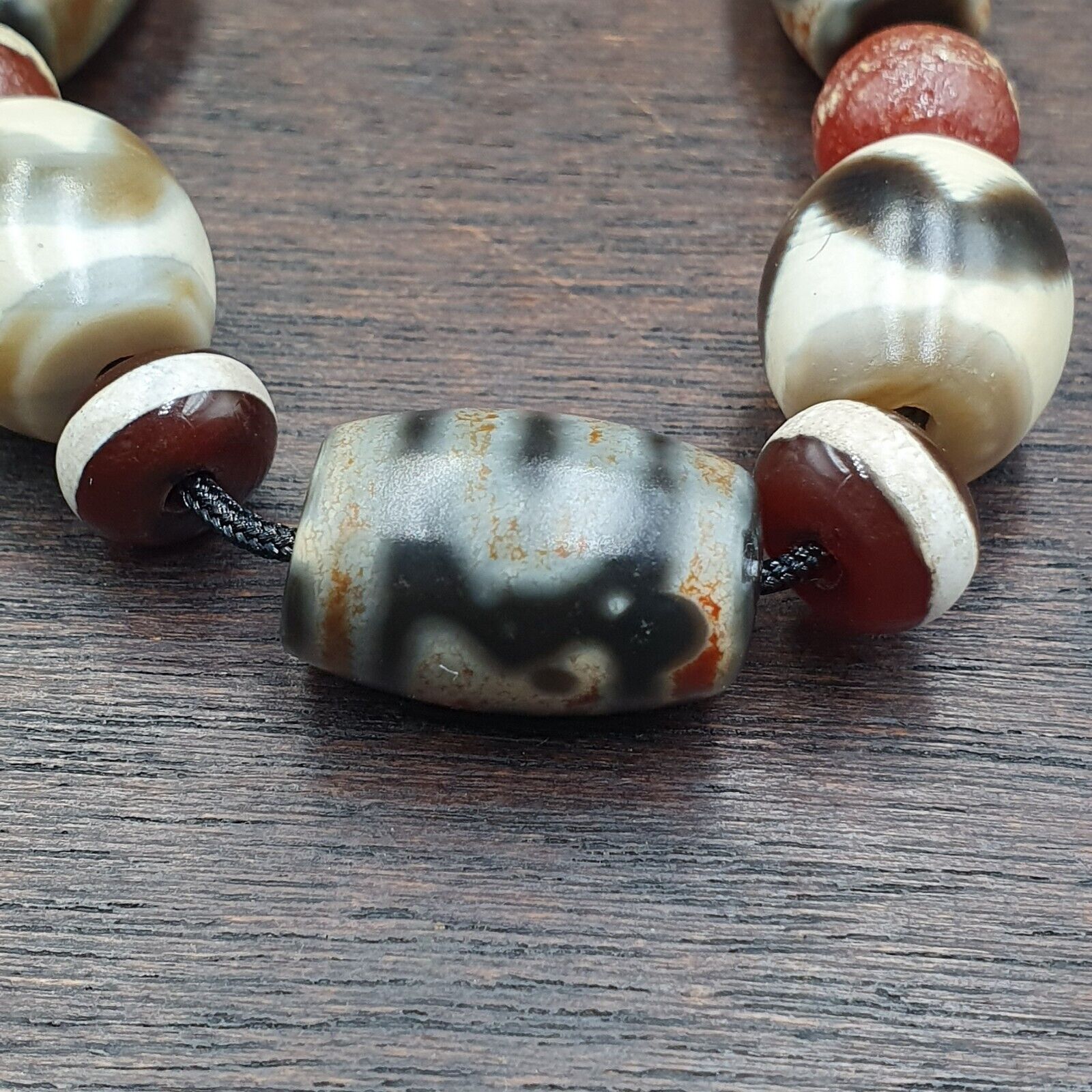 LOT 11 Beads Old Dzi Tibetan Himalayan Protective Agate Beads Amulets