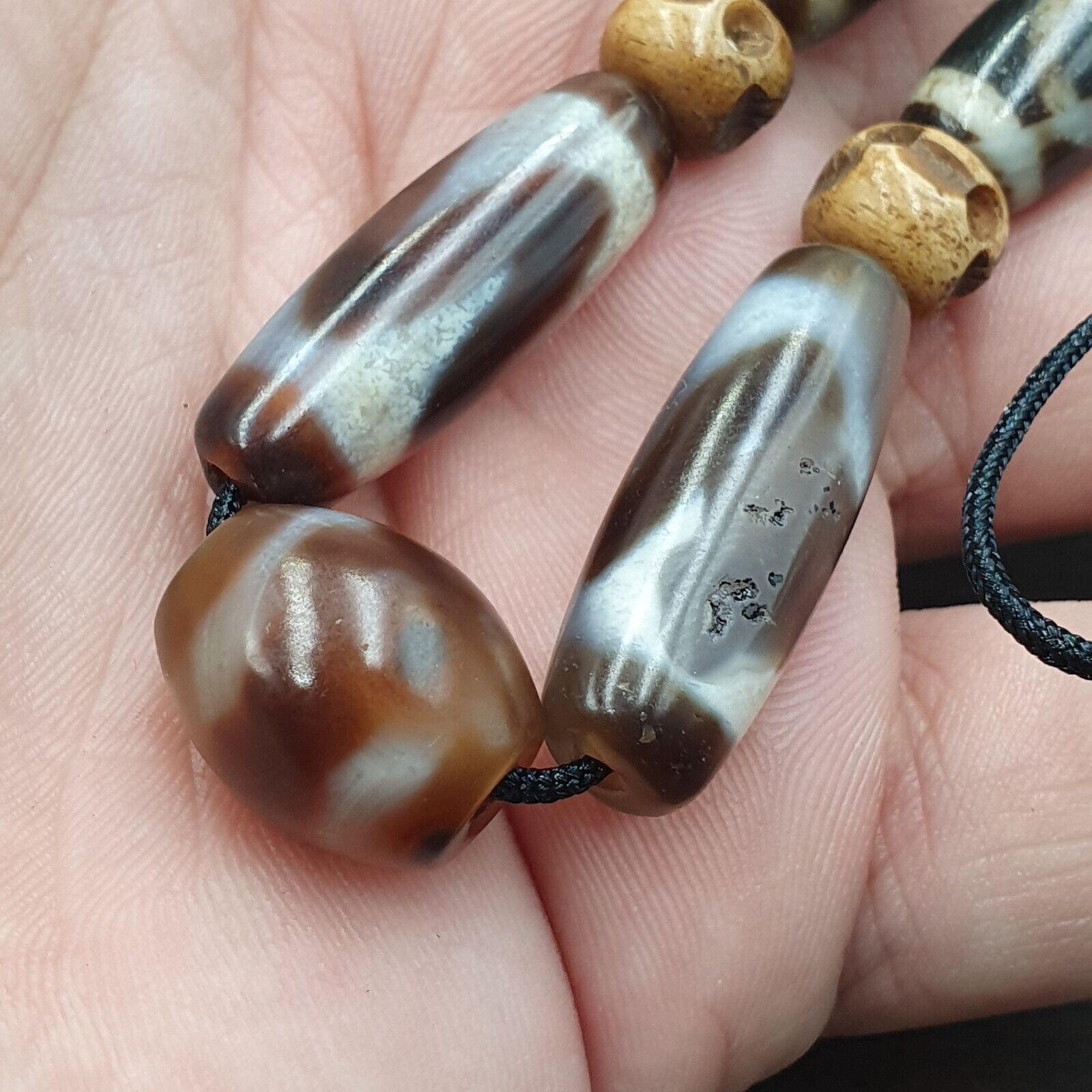 LOT 11 Beads Old Dzi Tibetan Himalayan Protective Agate Beads Amulets