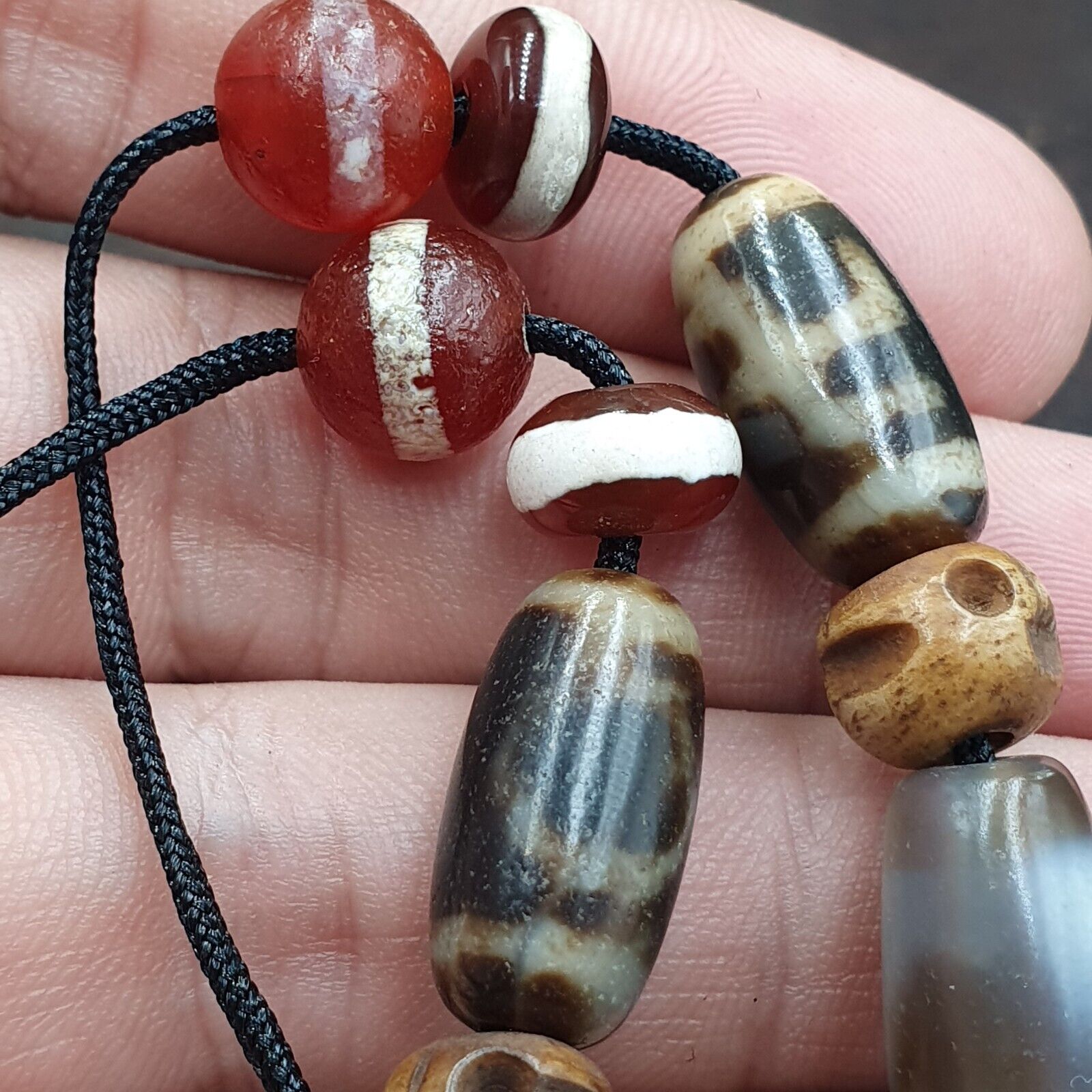 LOT 11 Beads Old Dzi Tibetan Himalayan Protective Agate Beads Amulets