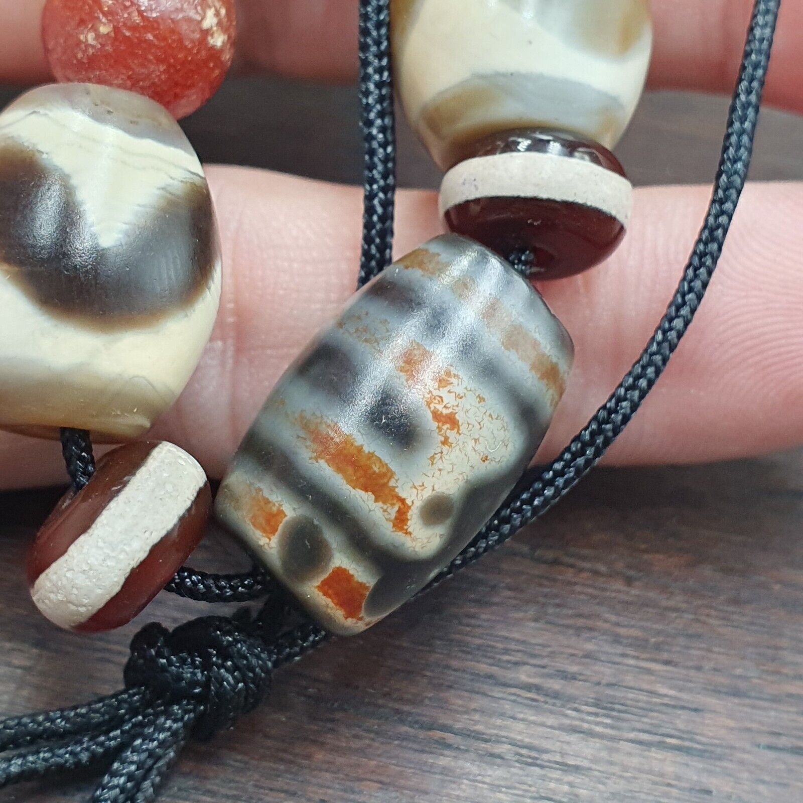 LOT 11 Beads Old Dzi Tibetan Himalayan Protective Agate Beads Amulets