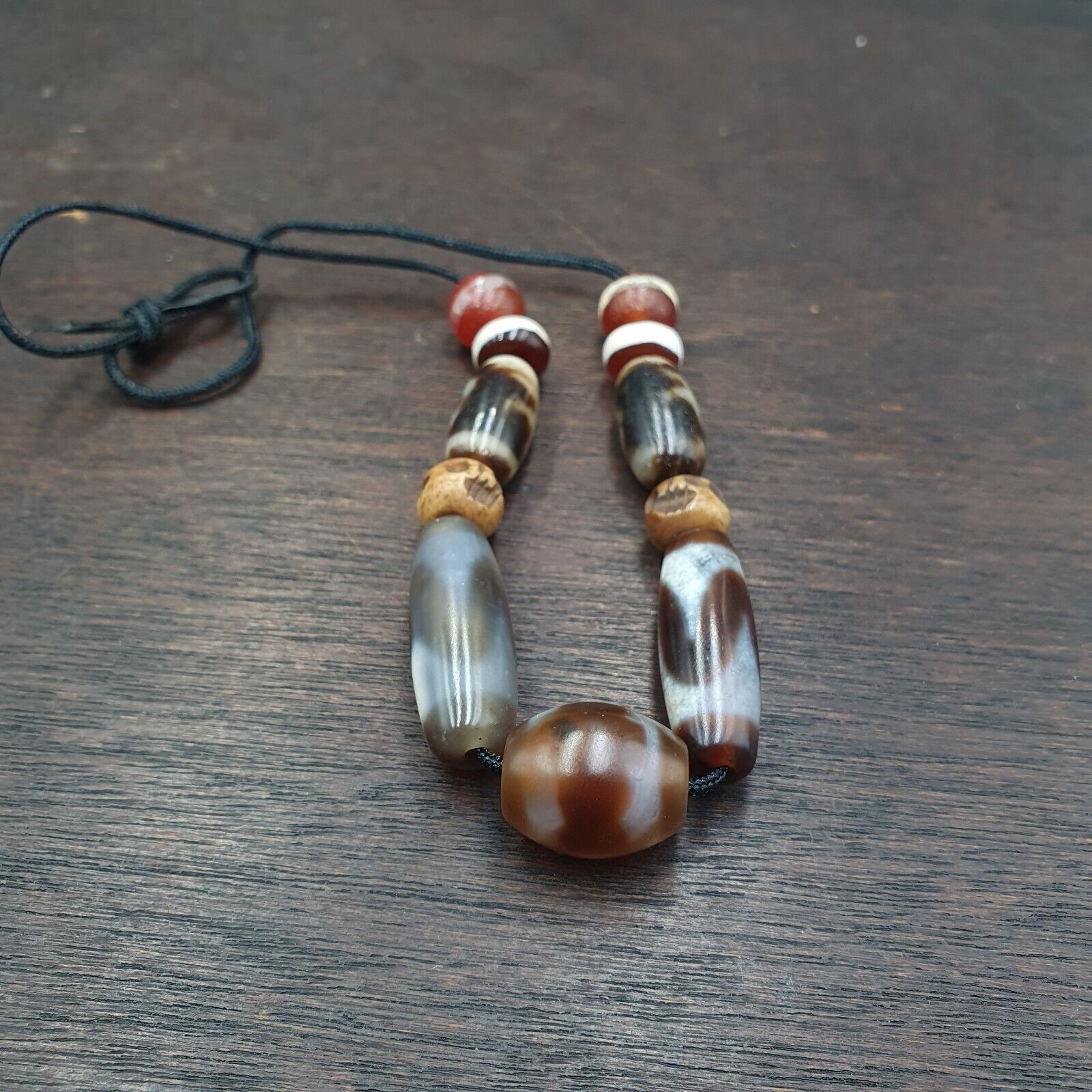 LOT 11 Beads Old Dzi Tibetan Himalayan Protective Agate Beads Amulets