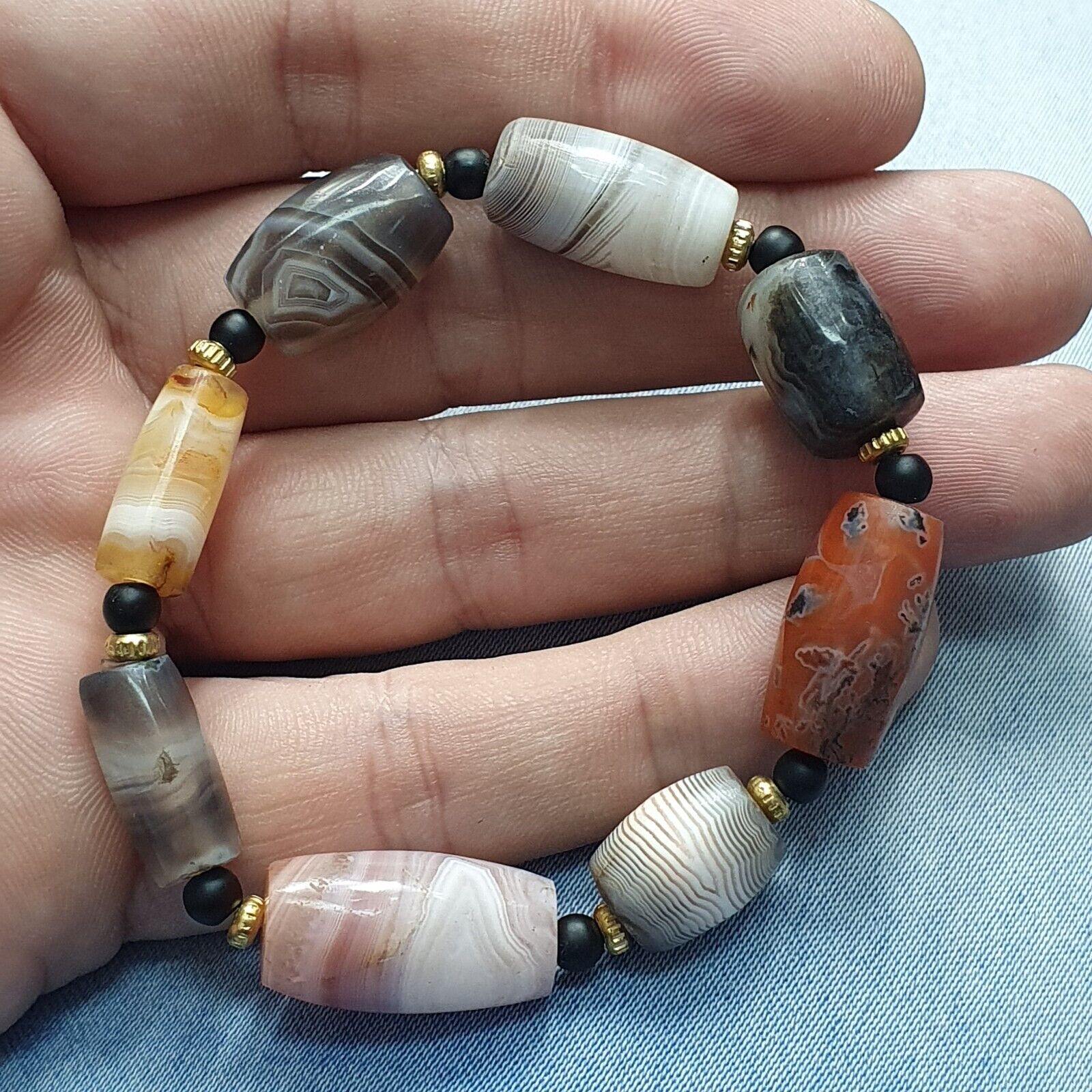 Lot 8 Beads Antique Himalayan Tibetan Bangali Agate Beads JNT-M2
