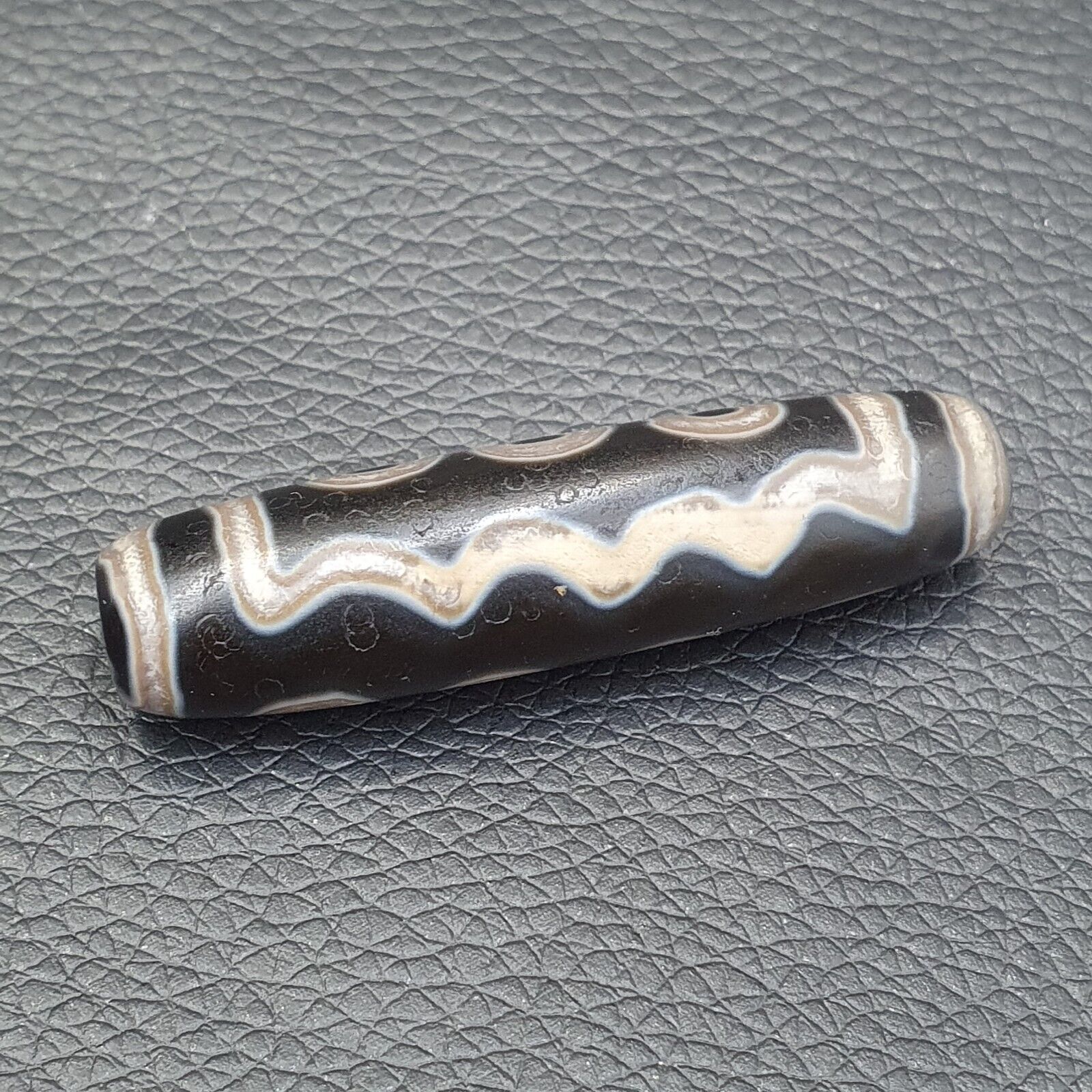 Unique Eyes Pattern Himalayan Tibetan 7Eyes Dzi Agate Bead Amulet