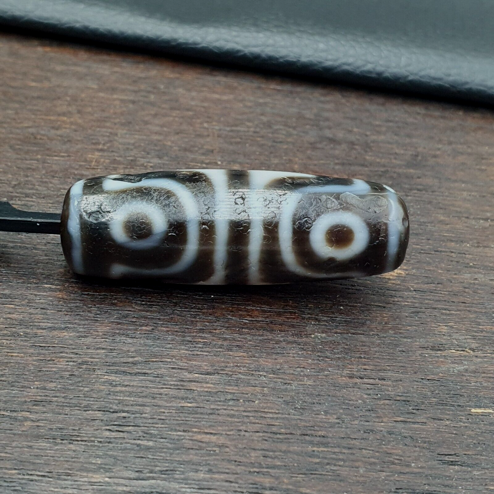 Very Unique Himalayan Tibetan tasso lotus Vajra 4 Eyes Dzi Agate Bead Amulet