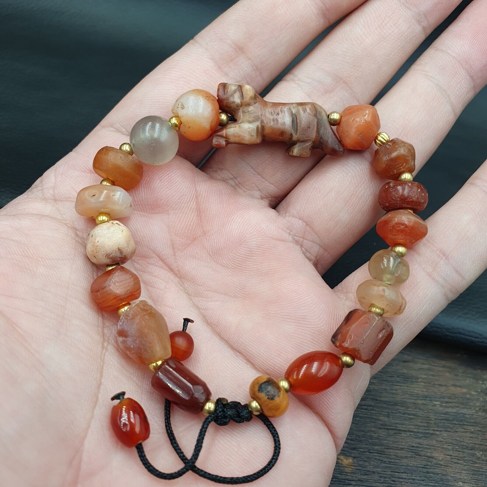 Antique Ancient Agate Animal Figurine with carnelian Agate Beads Bracelet