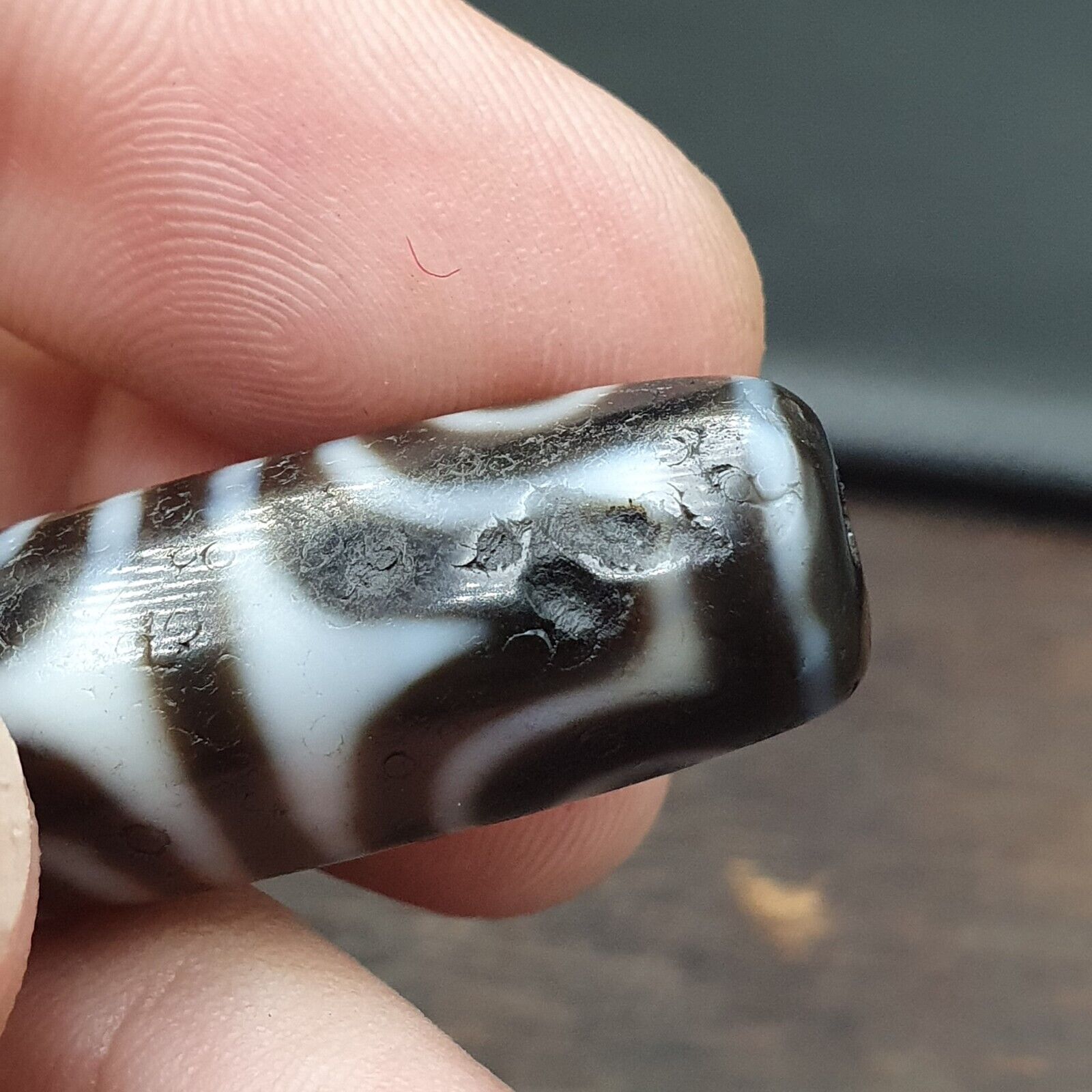 Very Unique Himalayan Tibetan tasso lotus Vajra 4 Eyes Dzi Agate Bead Amulet