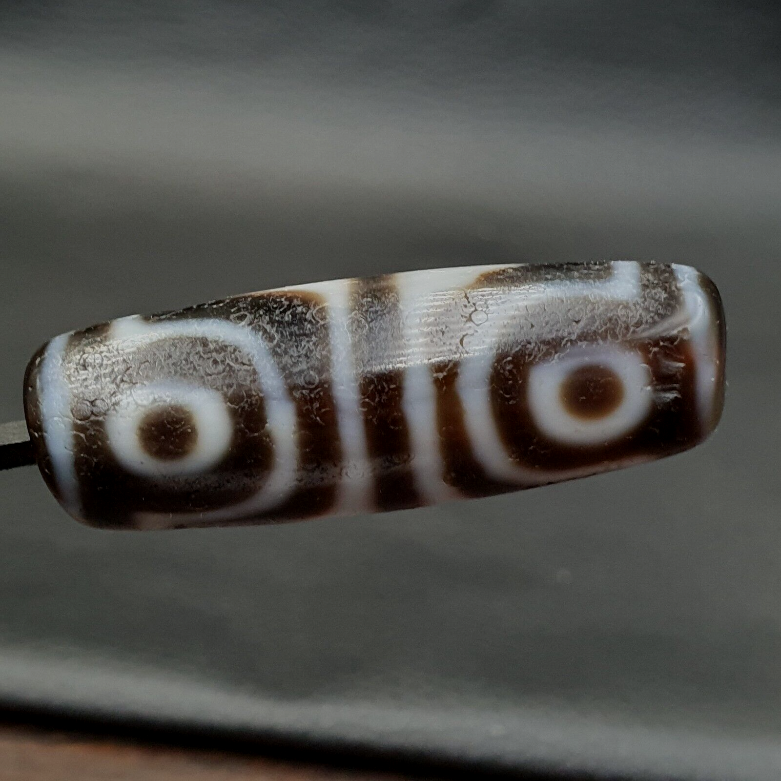 Very Unique Himalayan Tibetan tasso lotus Vajra 4 Eyes Dzi Agate Bead Amulet