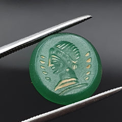 Antique Green AGATE SEAL BEAD " Queen, Intaglio Stamp Ring Cabochon