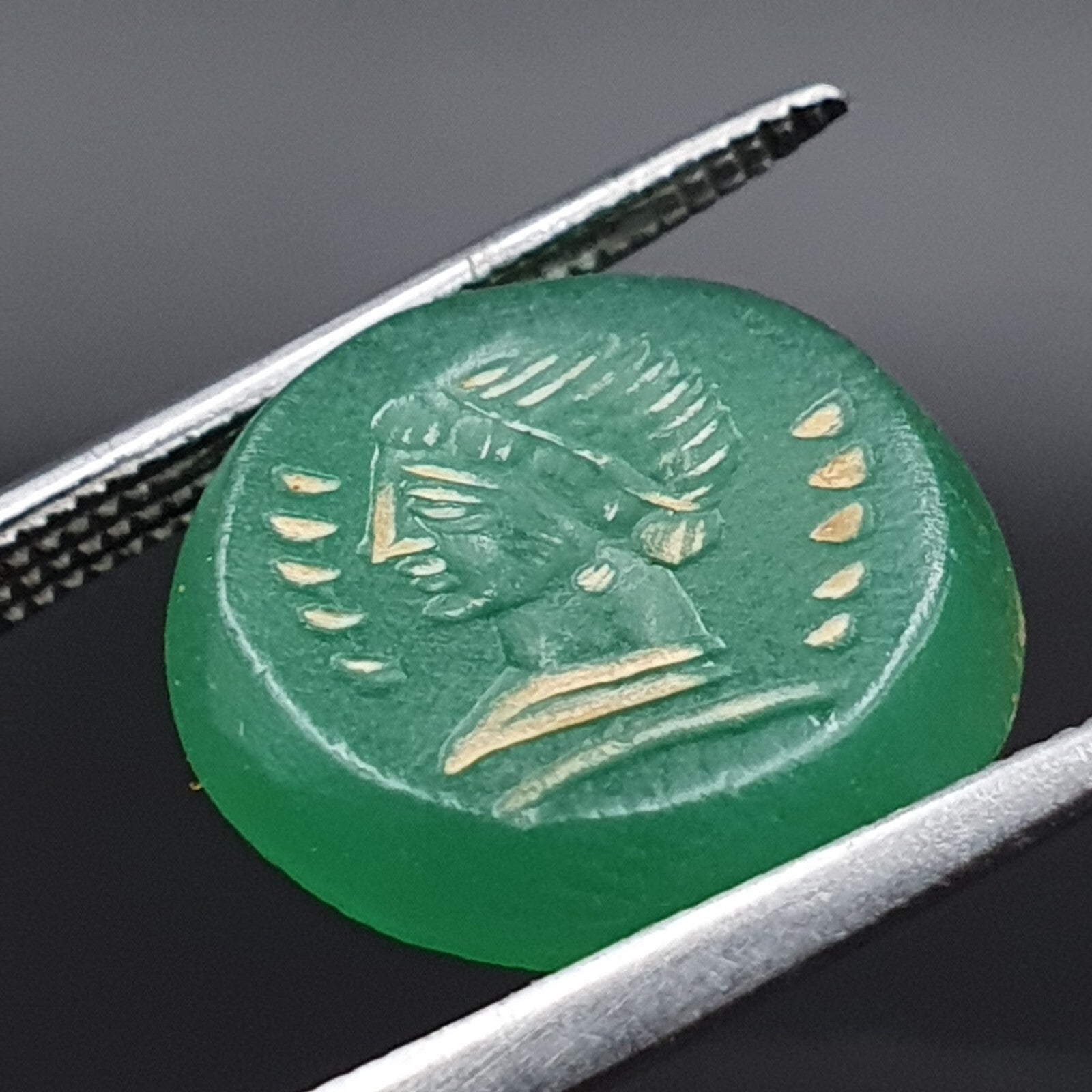 Antique Green AGATE SEAL BEAD " Queen, Intaglio Stamp Ring Cabochon