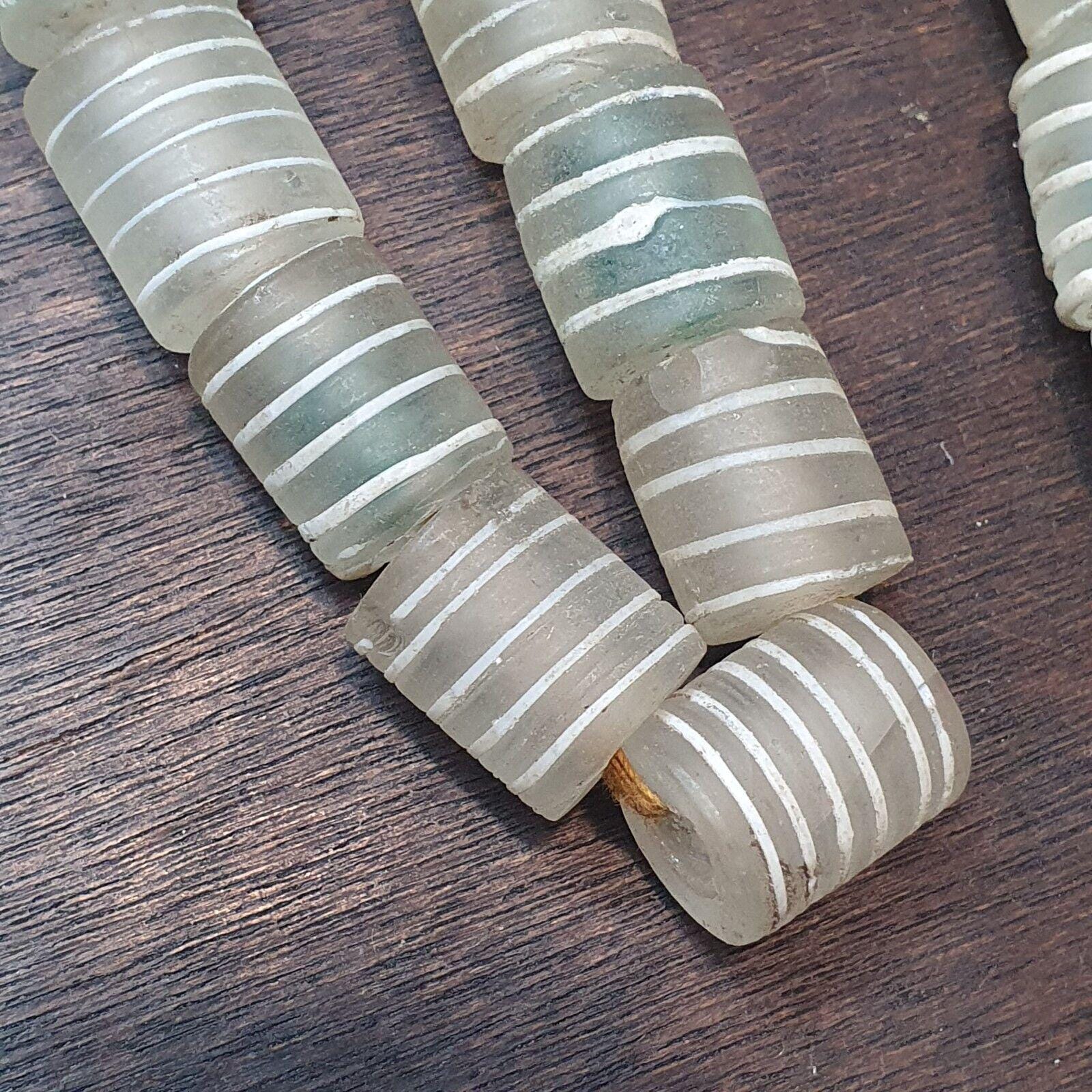 Venetian style white candy glass beads beaded necklace