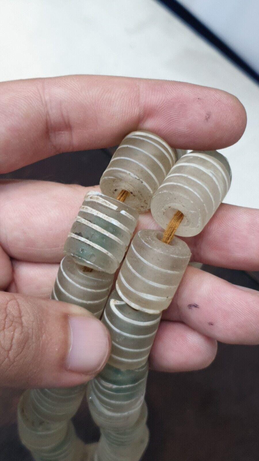 Venetian style white candy glass beads beaded necklace