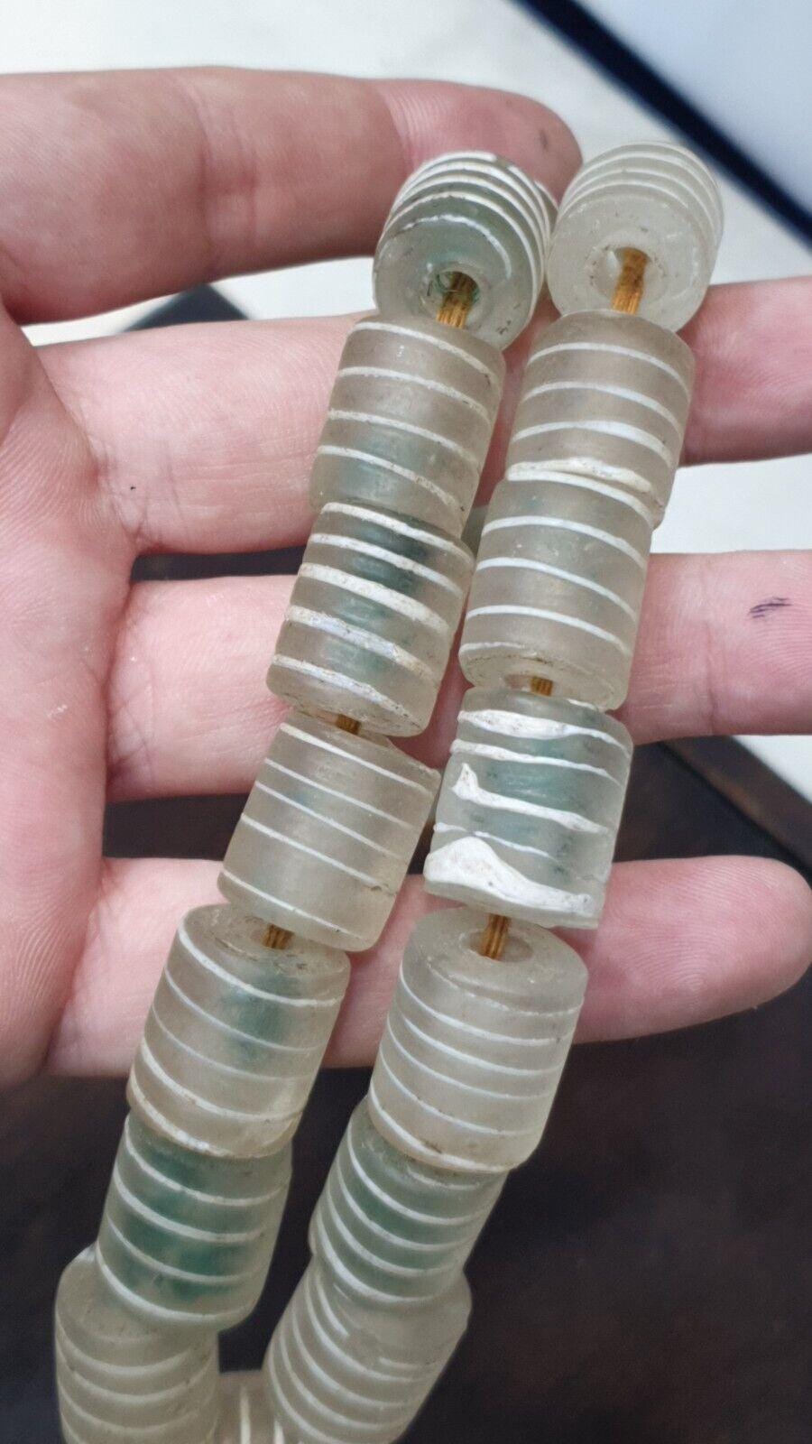 Venetian style white candy glass beads beaded necklace