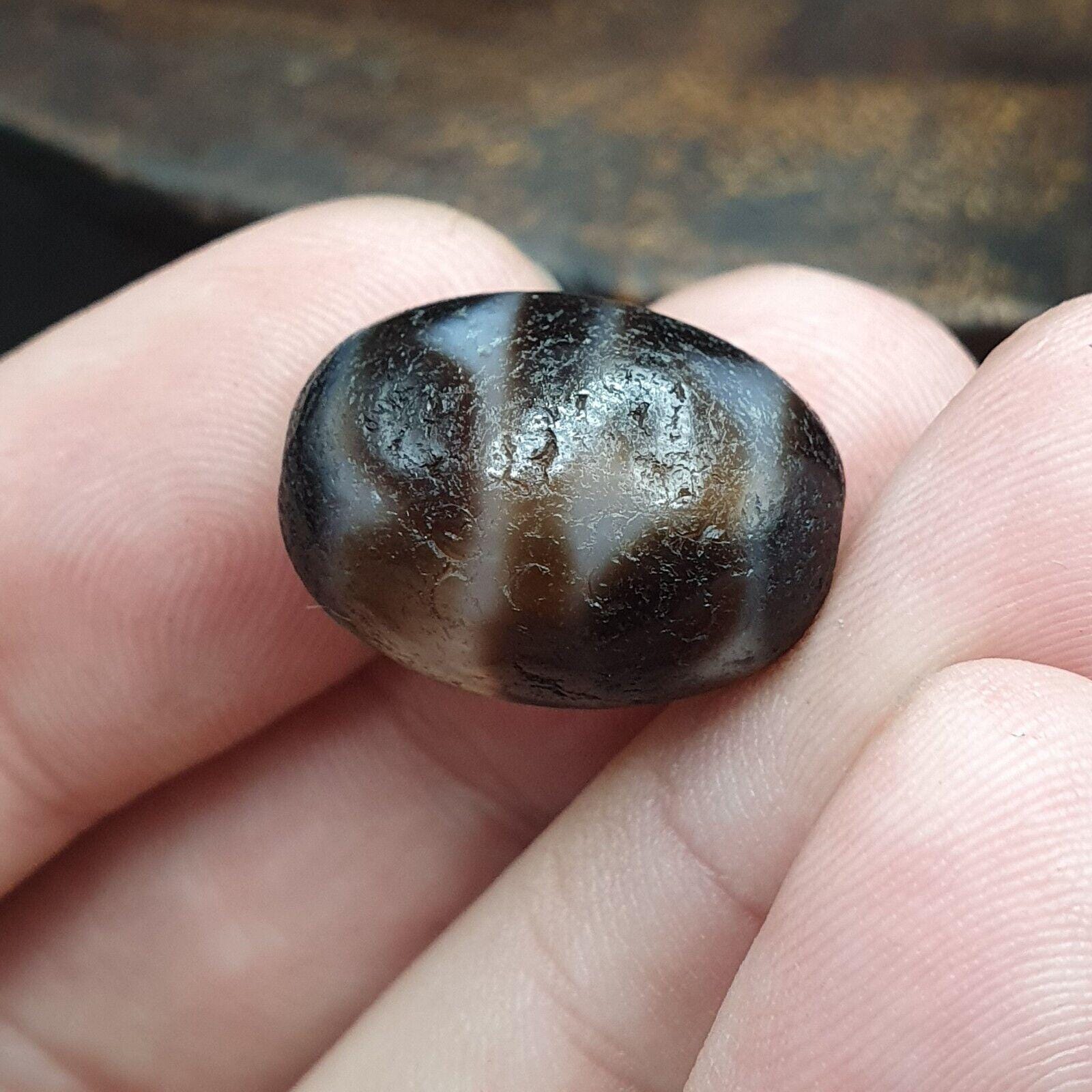 Himalayan tibetan unique pattern agate dzi beads lot amulets