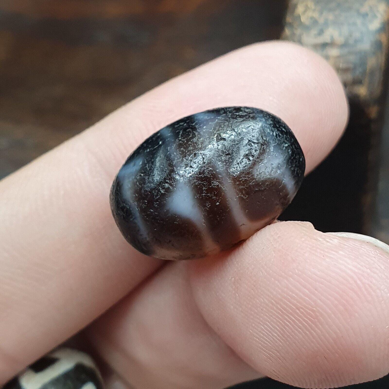 Himalayan tibetan unique pattern agate dzi beads lot amulets