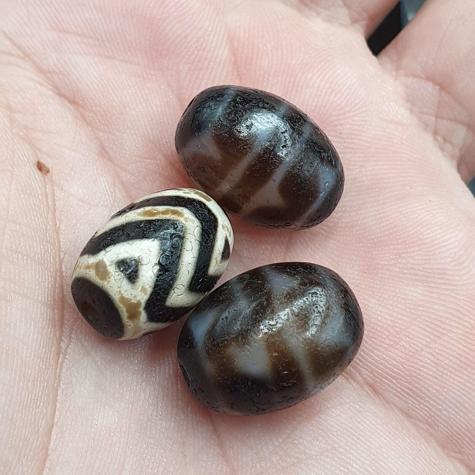 Himalayan tibetan unique pattern agate dzi beads lot amulets
