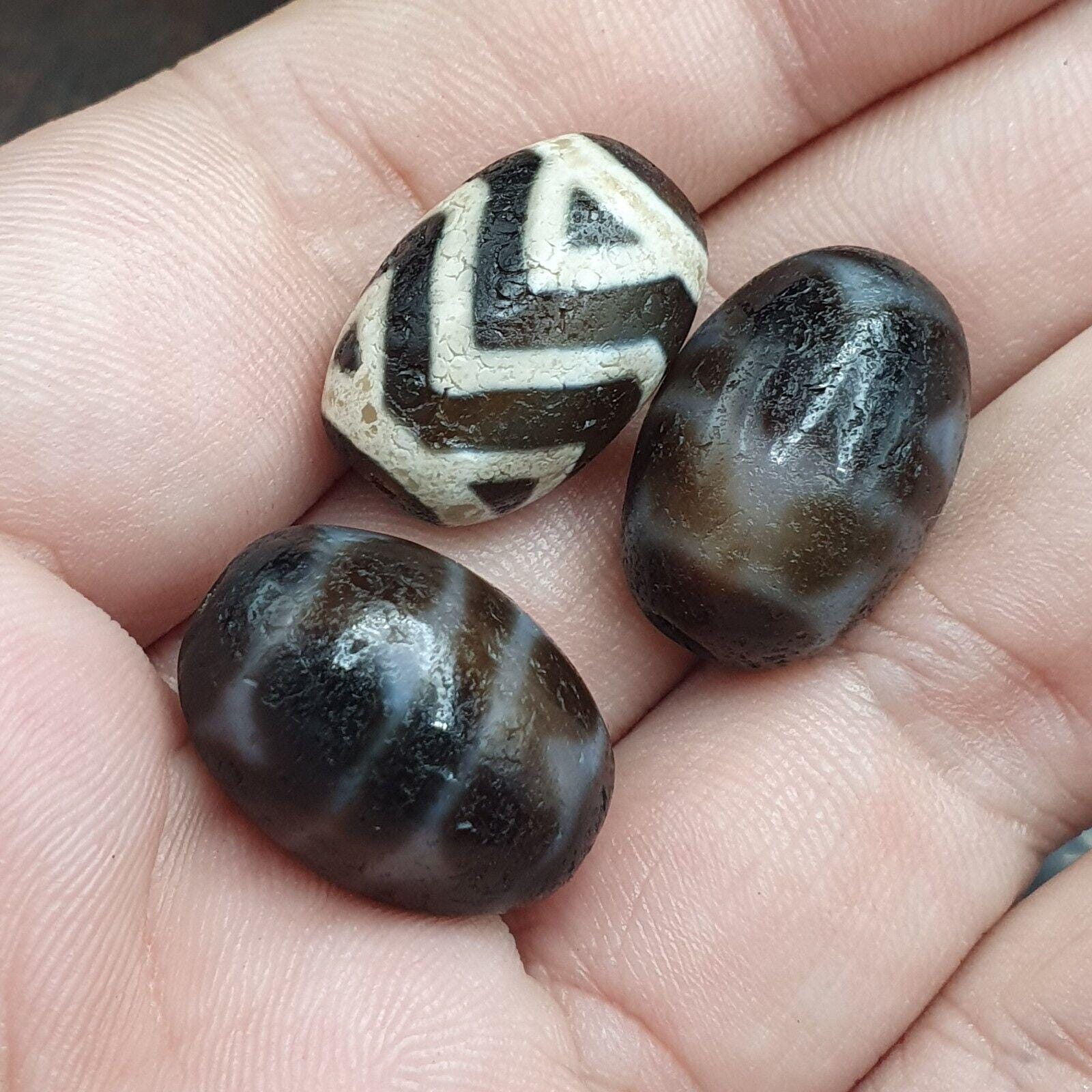 Himalayan tibetan unique pattern agate dzi beads lot amulets