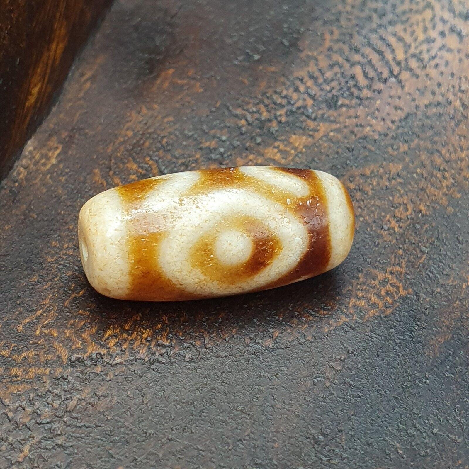 Unique pattern 2 eyes himalayan tibetan agate dzi bead amulet