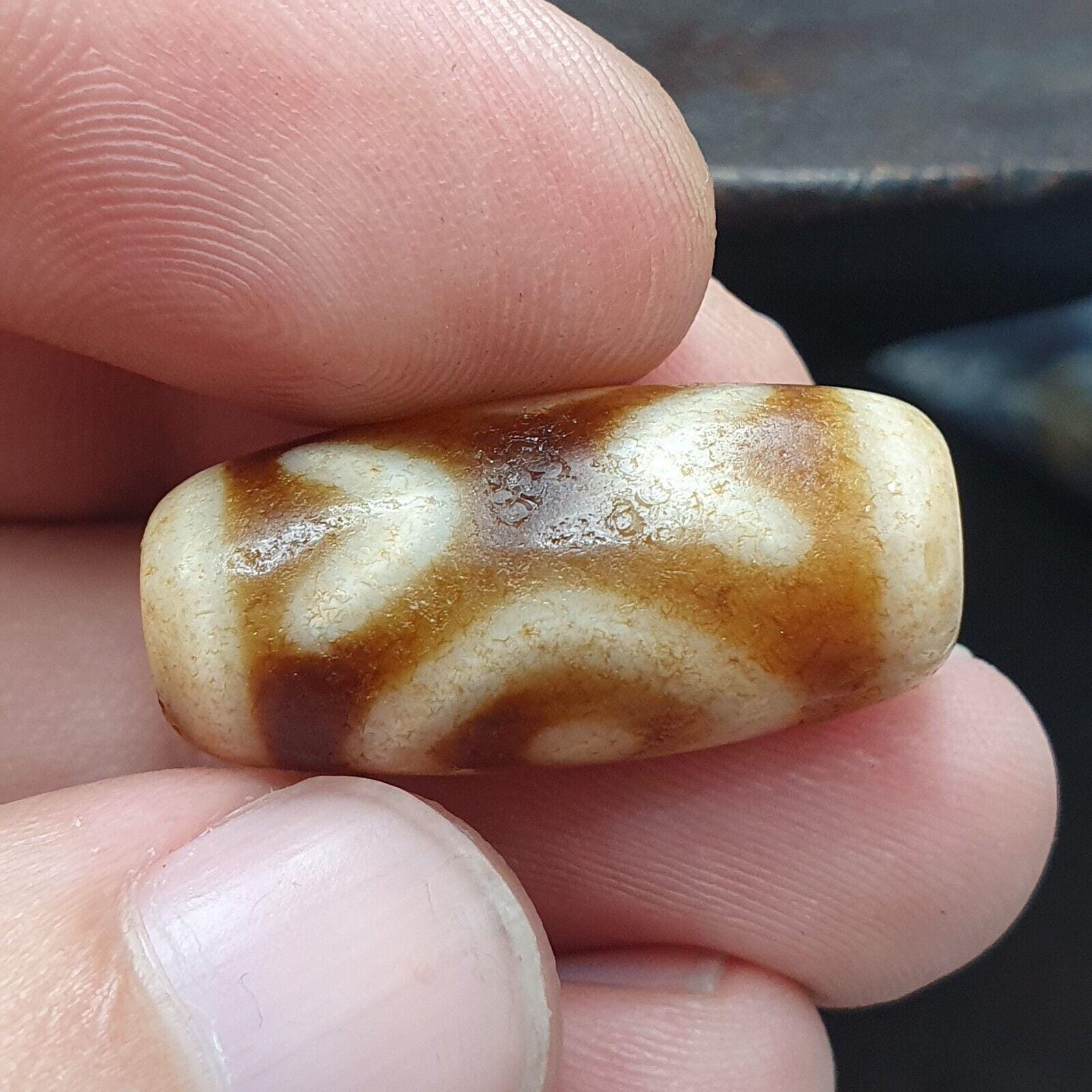 Unique pattern 2 eyes himalayan tibetan agate dzi bead amulet