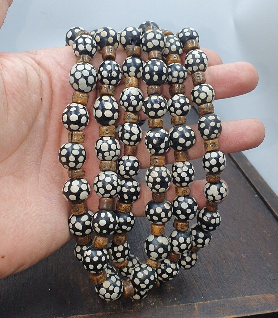 Black skunk venetian african trade beads dotted beads east oasis collection