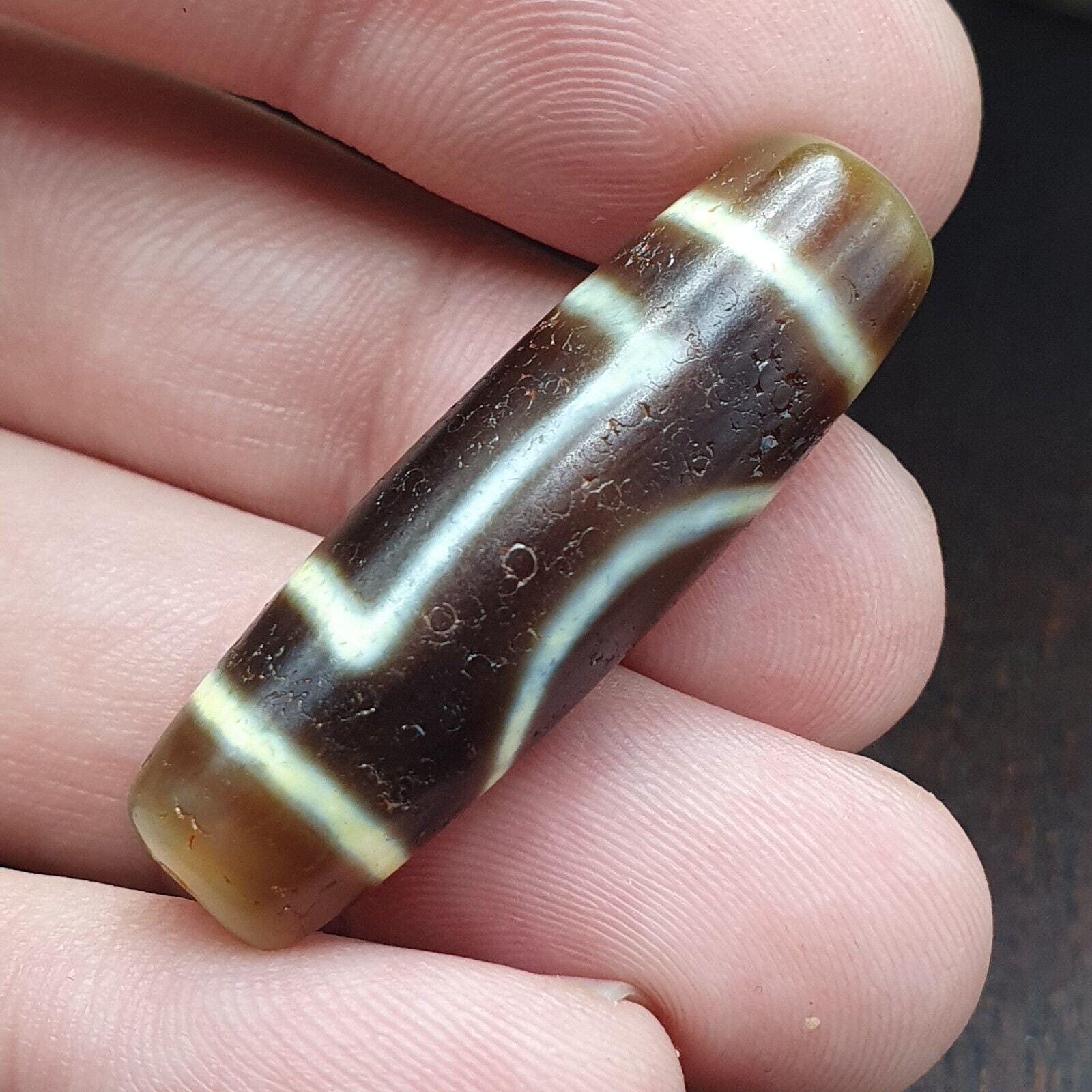 Old Tibetan 2-Eye Dzi Bead Amulet: Agate Stone