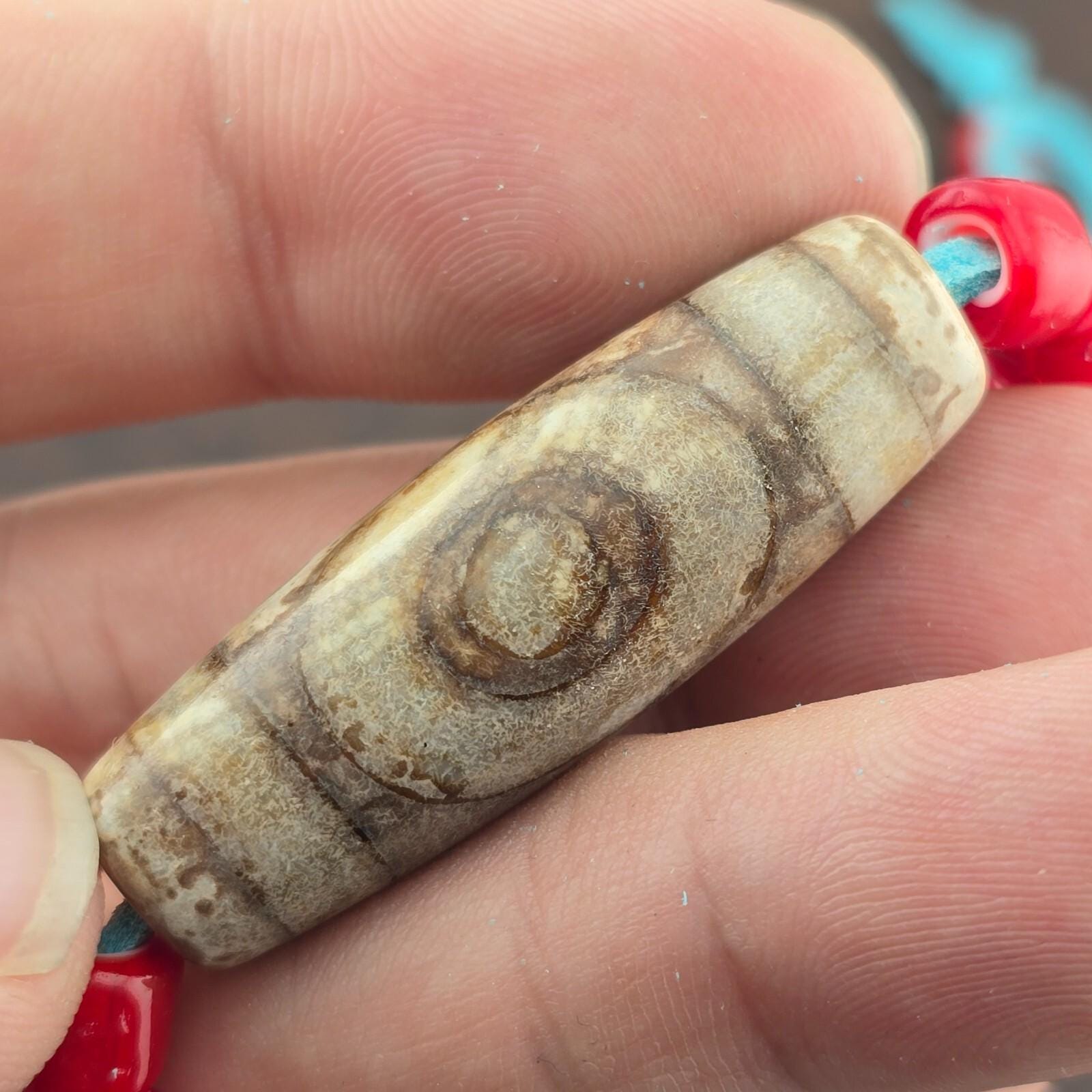 2 slide eyes old himalayan tibetan agate dzi bead red whitehert beads necklace