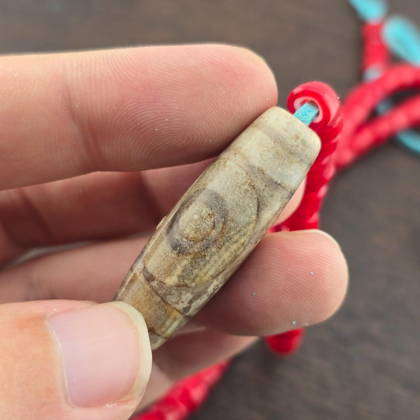 2 slide eyes old himalayan tibetan agate dzi bead red whitehert beads necklace