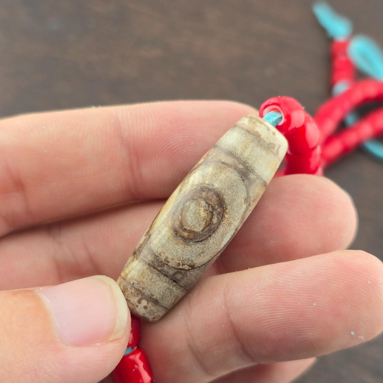 2 slide eyes old himalayan tibetan agate dzi bead red whitehert beads necklace