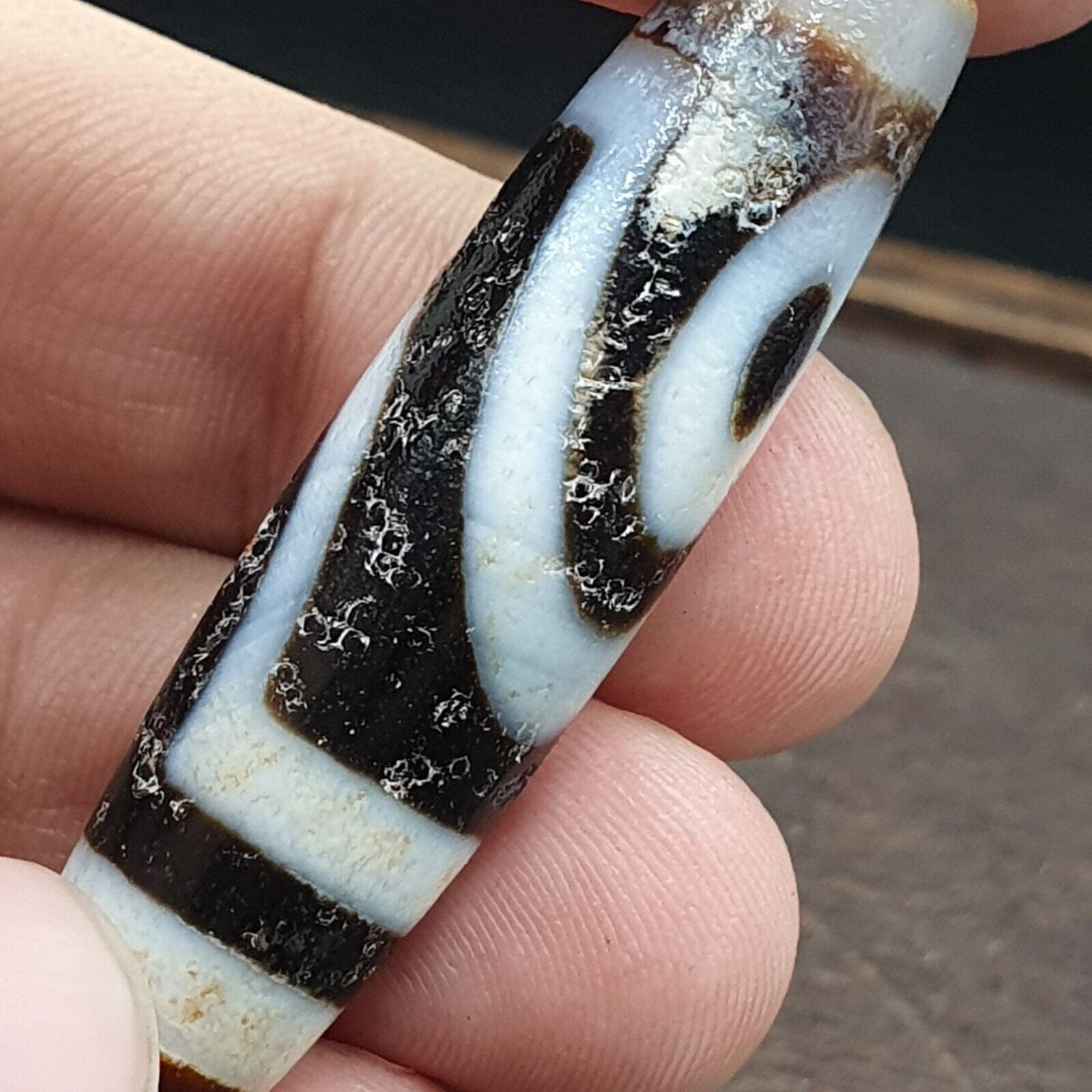 Vintage indo tibetan 2 eyes rare patterns dzi chung agate amulet bead