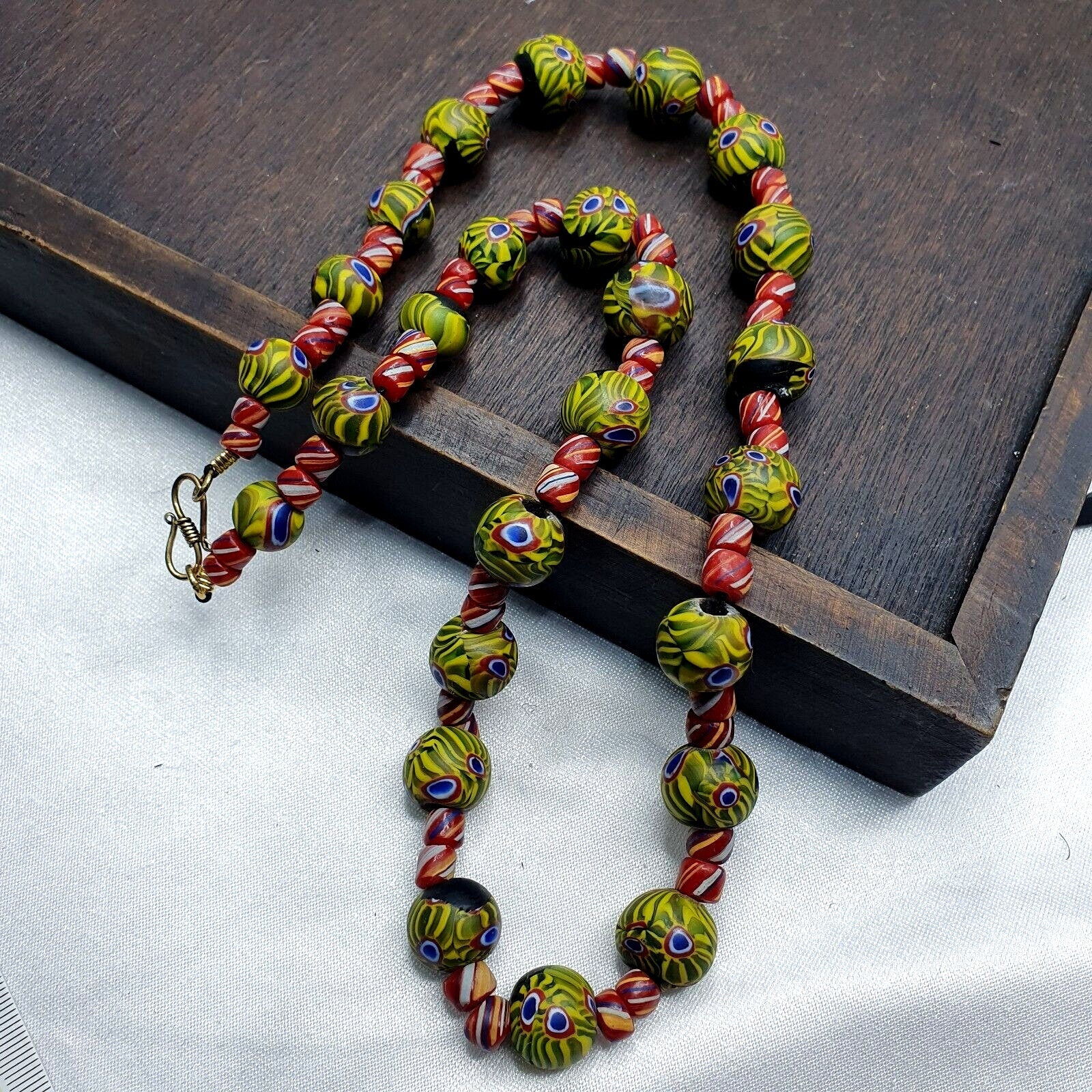 Vintage roman style green gabri eyes and african red glass beads necklaceGift