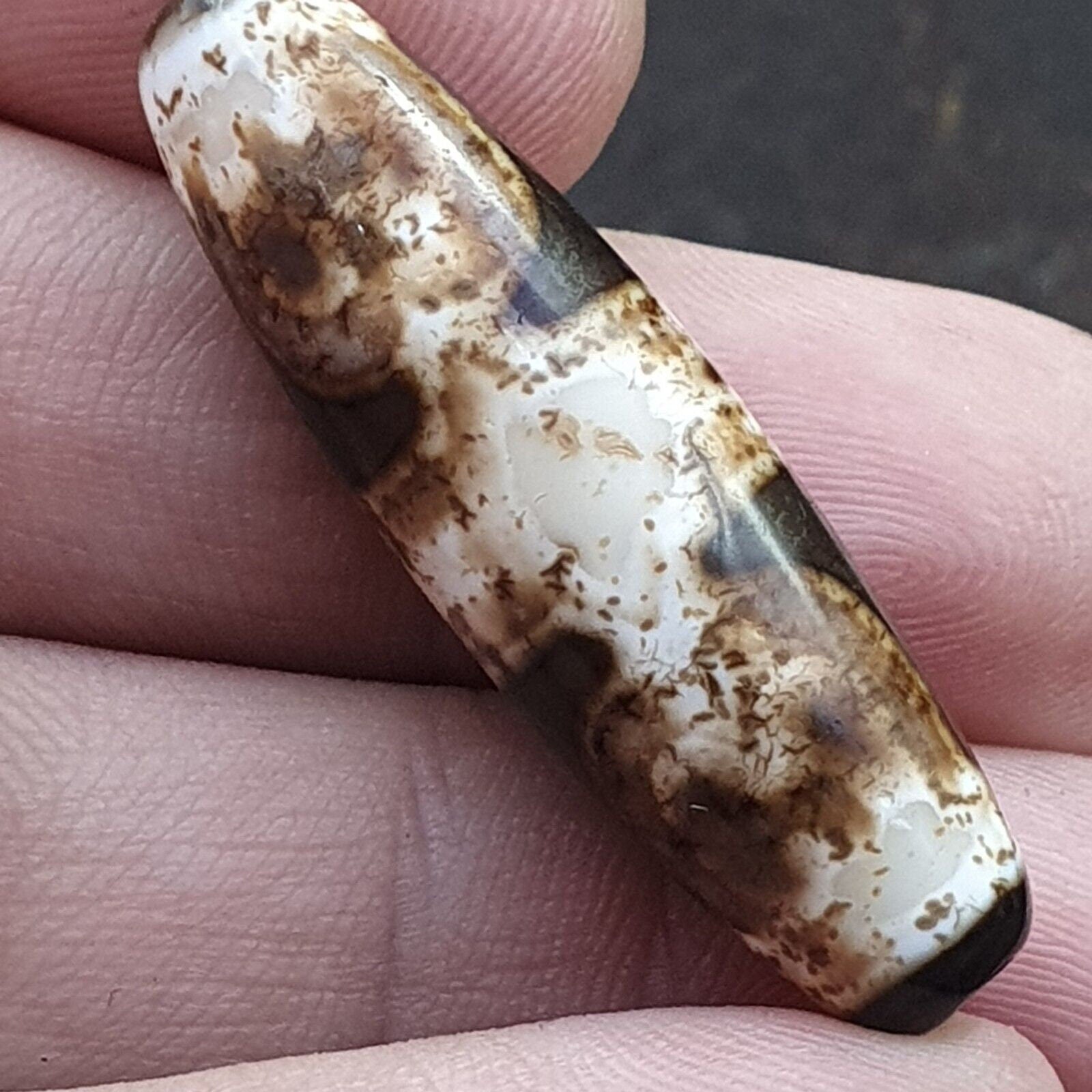 Vintage Agate Dzi Bead Amulet: Indo Tibetan Stone Pendant