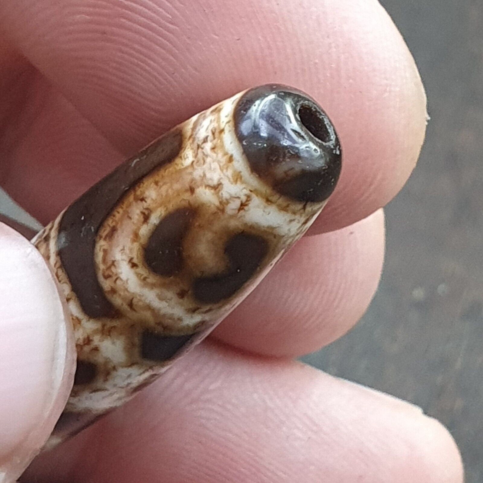 Vintage Agate Dzi Bead Amulet: Indo Tibetan Stone Pendant