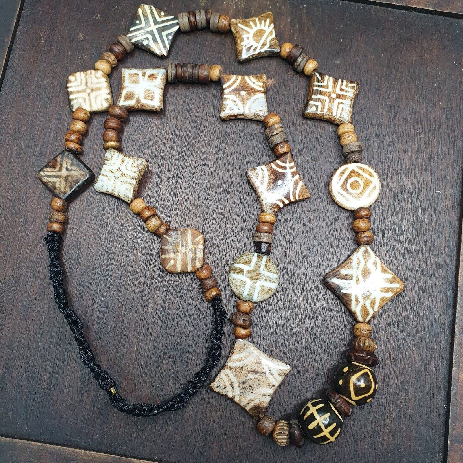 Pumtek beads necklace petrifiedwood great patterns necklace