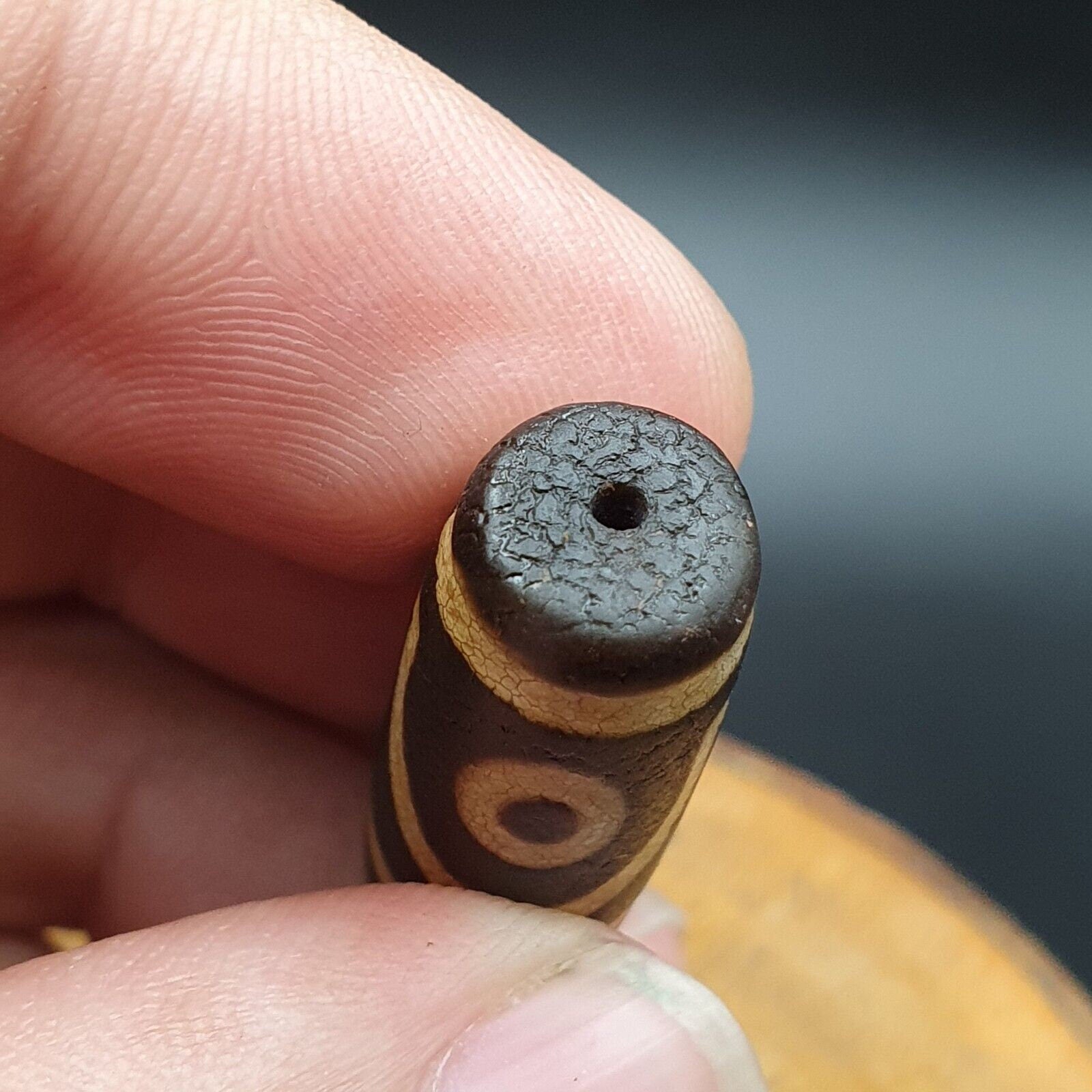 Vintage old himalayan indo tibetan 2 eyes pattern dzi amulet pendant bead b27