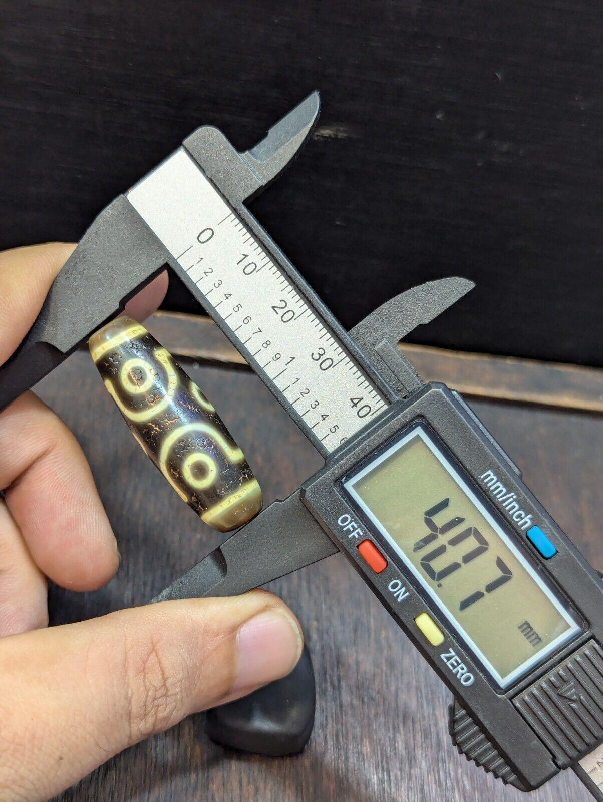 Himalayan tibetan 6 eyes dzi agate bead amulet