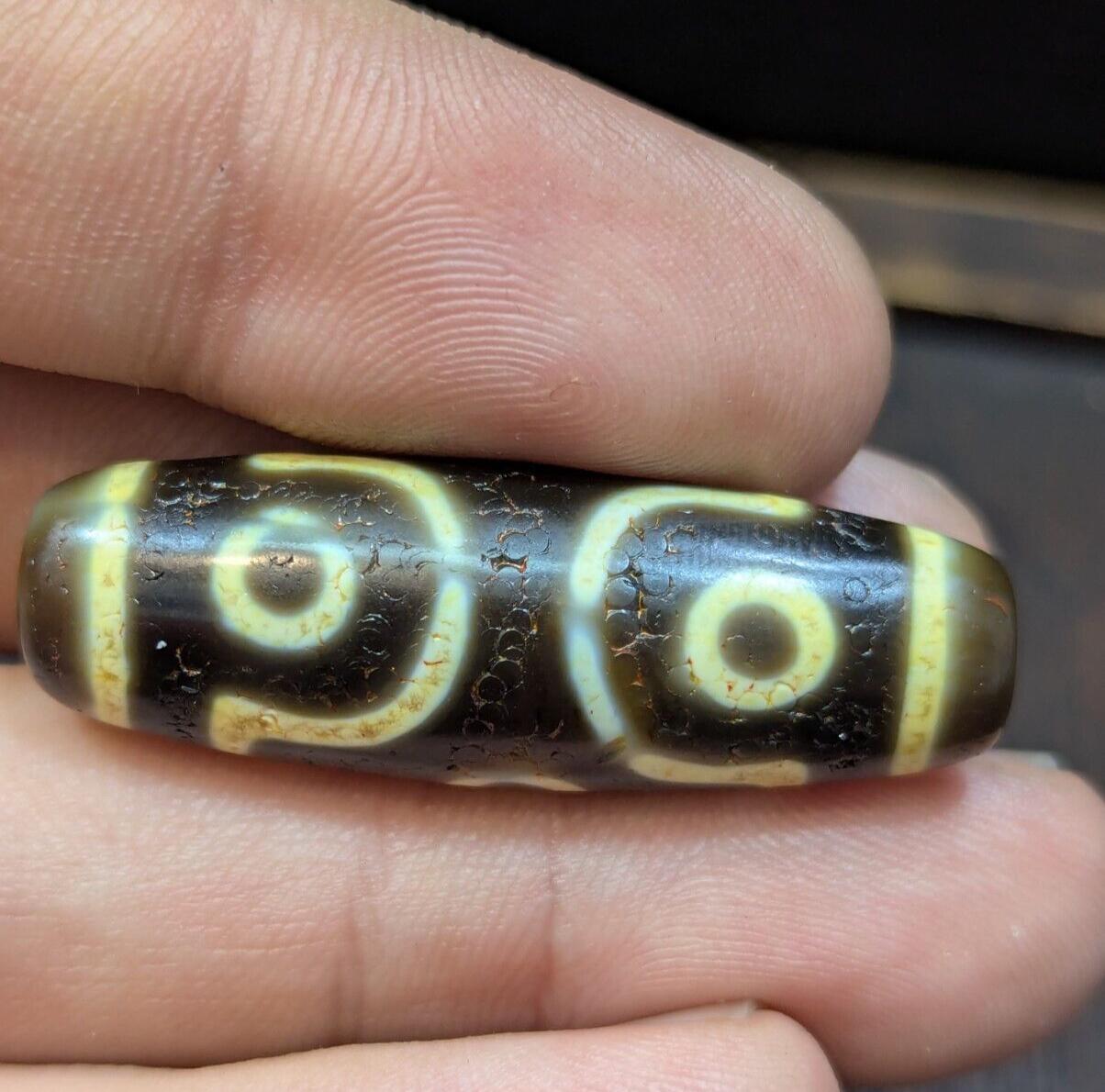 Himalayan tibetan 6 eyes dzi agate bead amulet