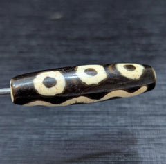 Himalayan tibetan 5 eyes agate stone dzi bead amulet