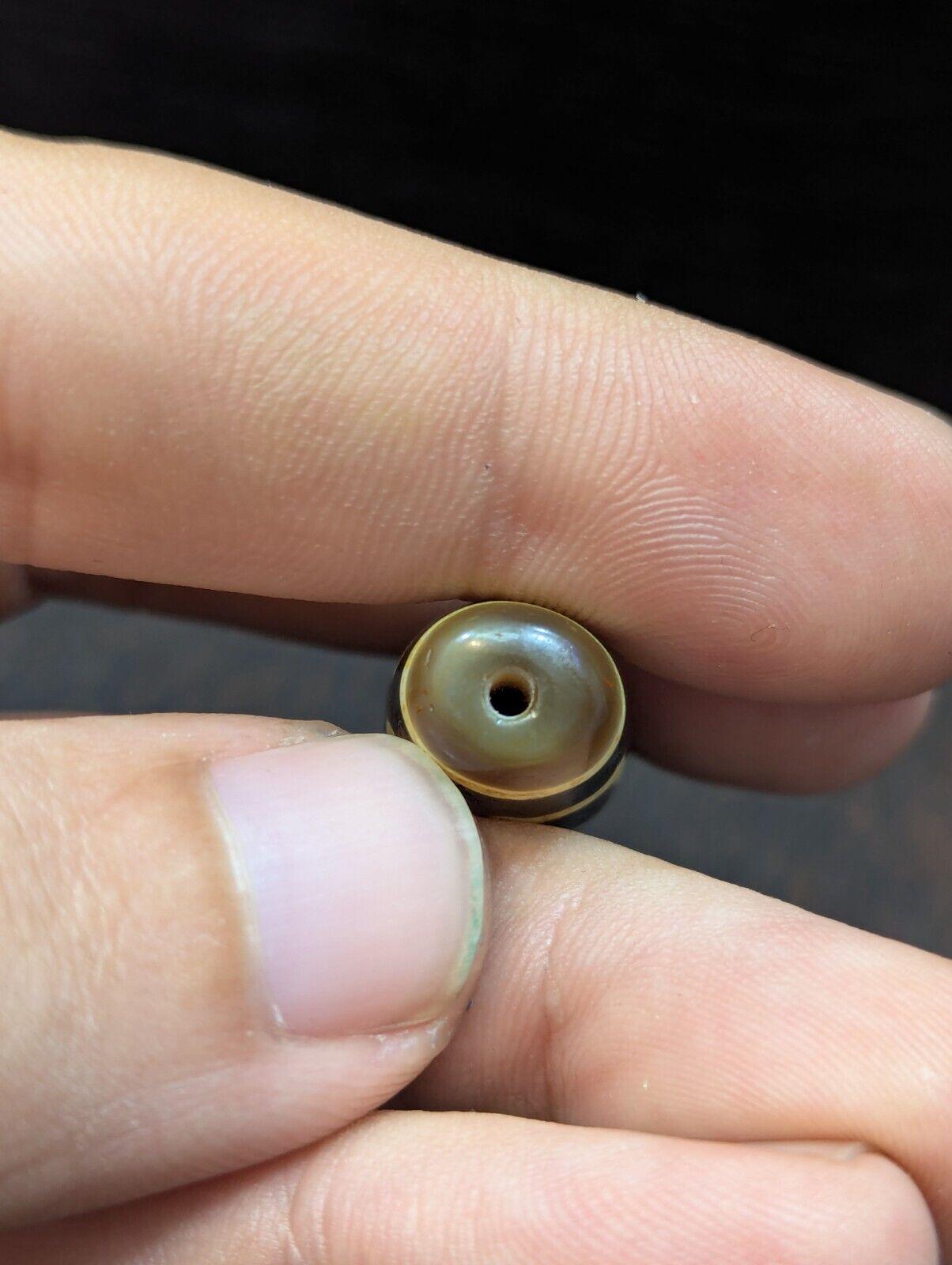 Himalayan tibetan 6 eyes dzi agate bead amulet