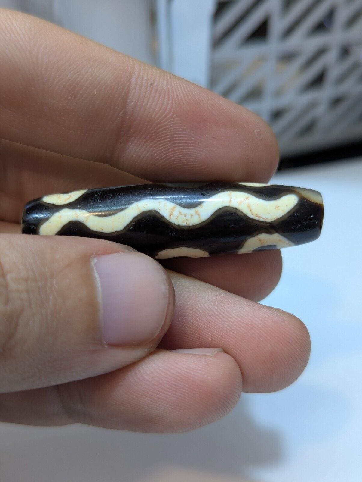 Himalayan tibetan 5 eyes agate stone dzi bead amulet