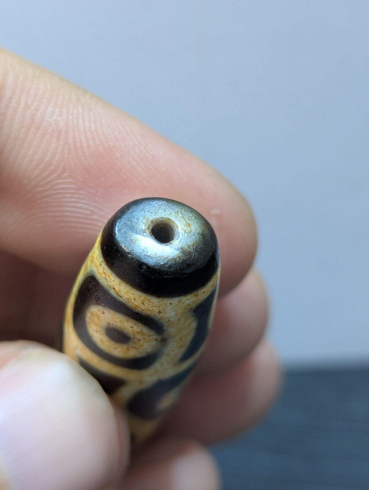 Very unique pattern 6 eye sky earth eyes agate stone dzi bead amulet