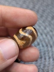 Lot 4 antique old tibetan unique patterns agate stone dzi bead amulets