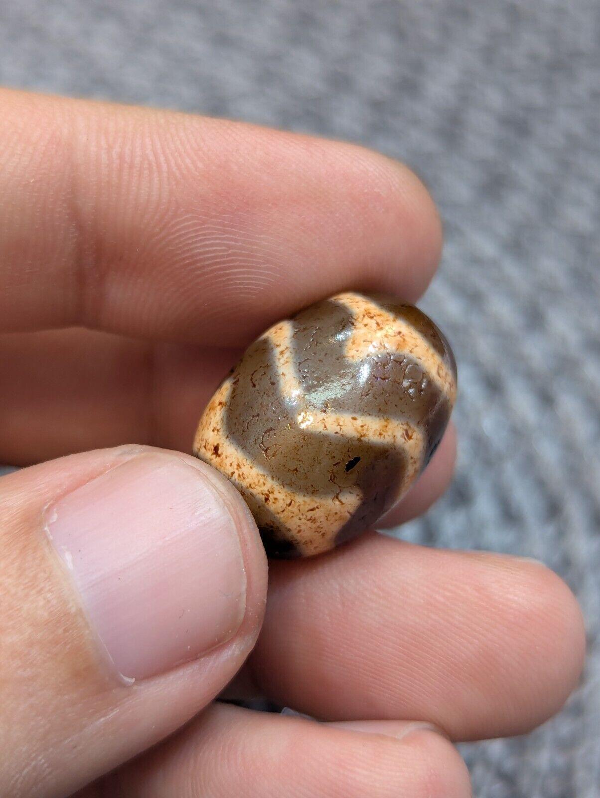 Lot 4 antique old tibetan unique patterns agate stone dzi bead amulets