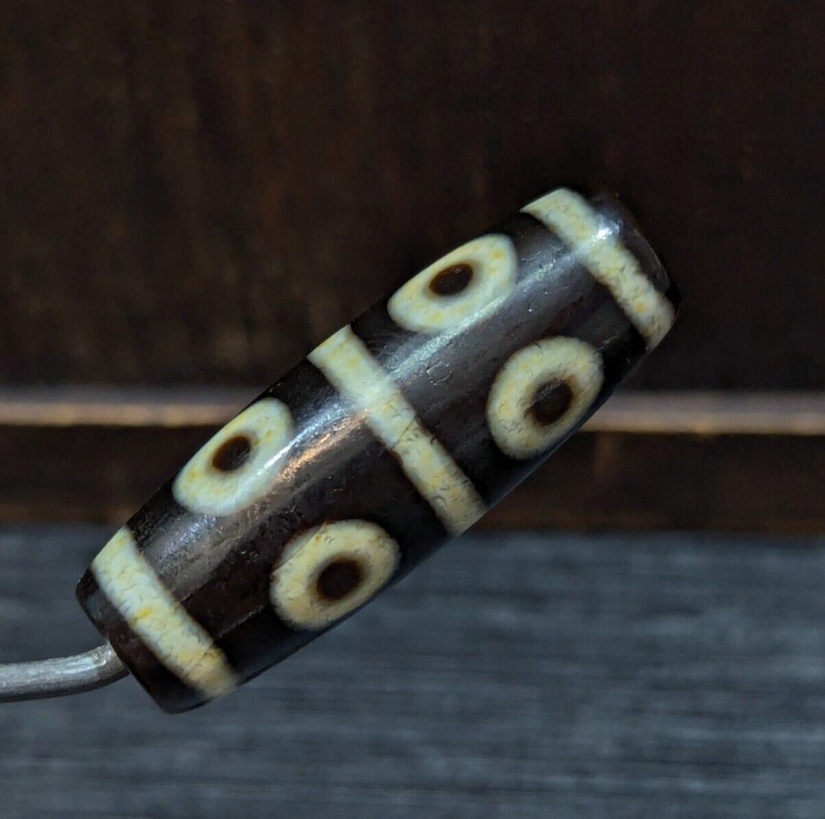 Very unique pattern 8 eye sky eyes agate stone dzi bead amulet