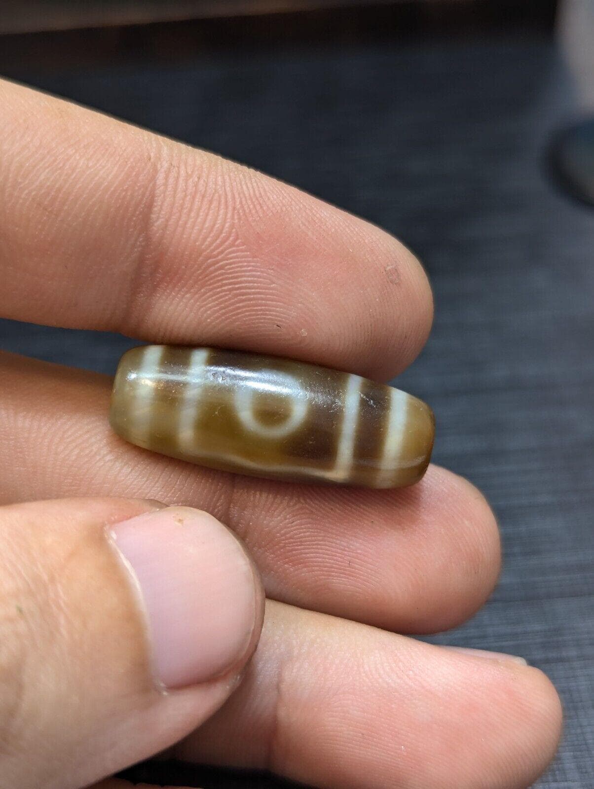 Tibetan Agate Dzi Bead Amulet: 3 Circle Eyes Stone