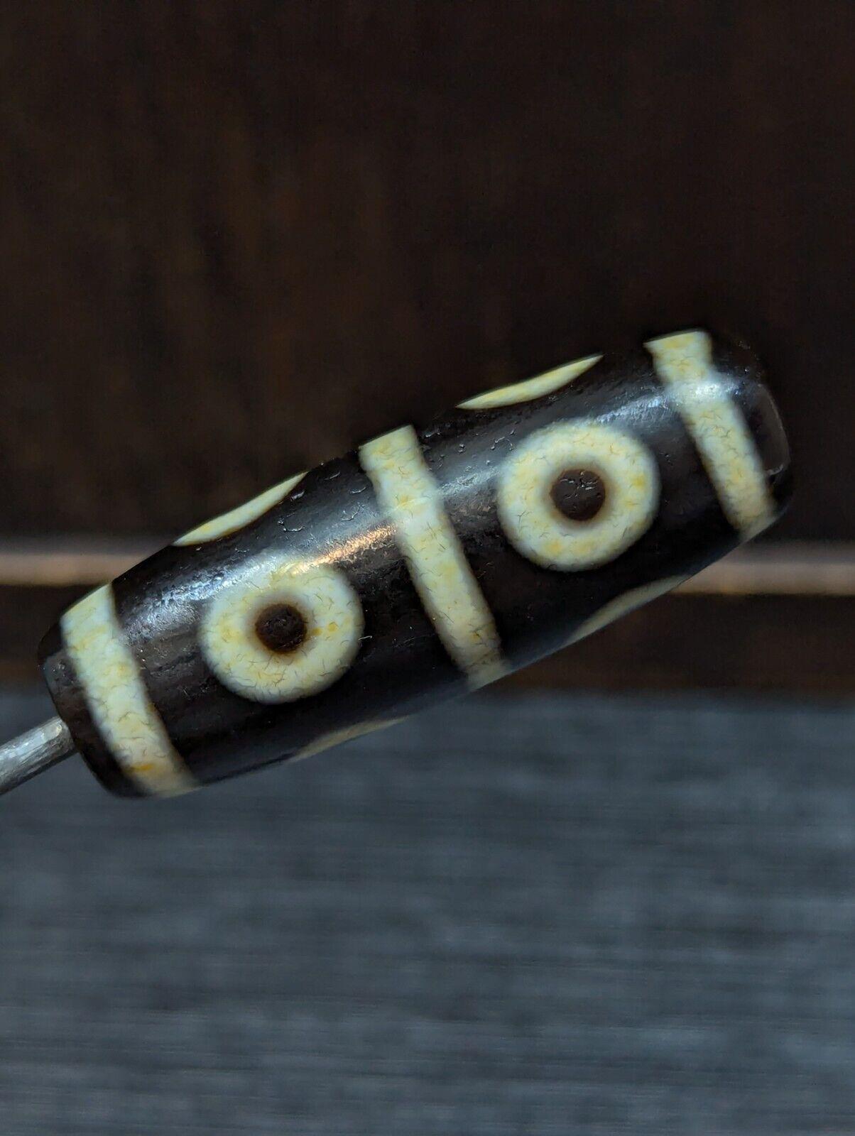 Very unique pattern 8 eye sky eyes agate stone dzi bead amulet