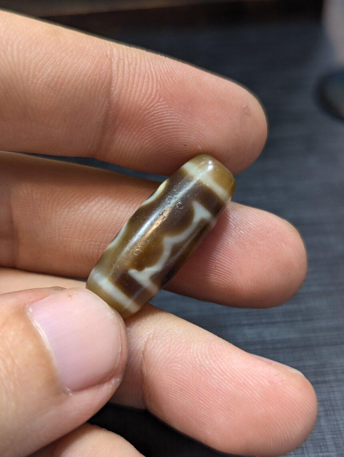 Tibetan Agate Dzi Bead Amulet: 3 Circle Eyes Stone