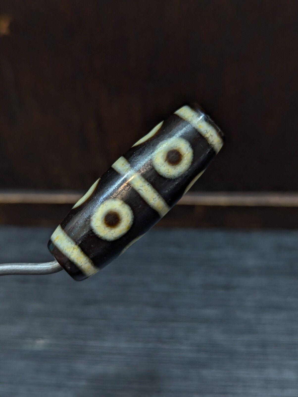 Very unique pattern 8 eye sky eyes agate stone dzi bead amulet