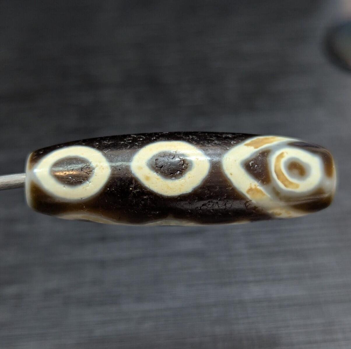 Old tibetan very unique pattern eye agate stone dzi bead amulet